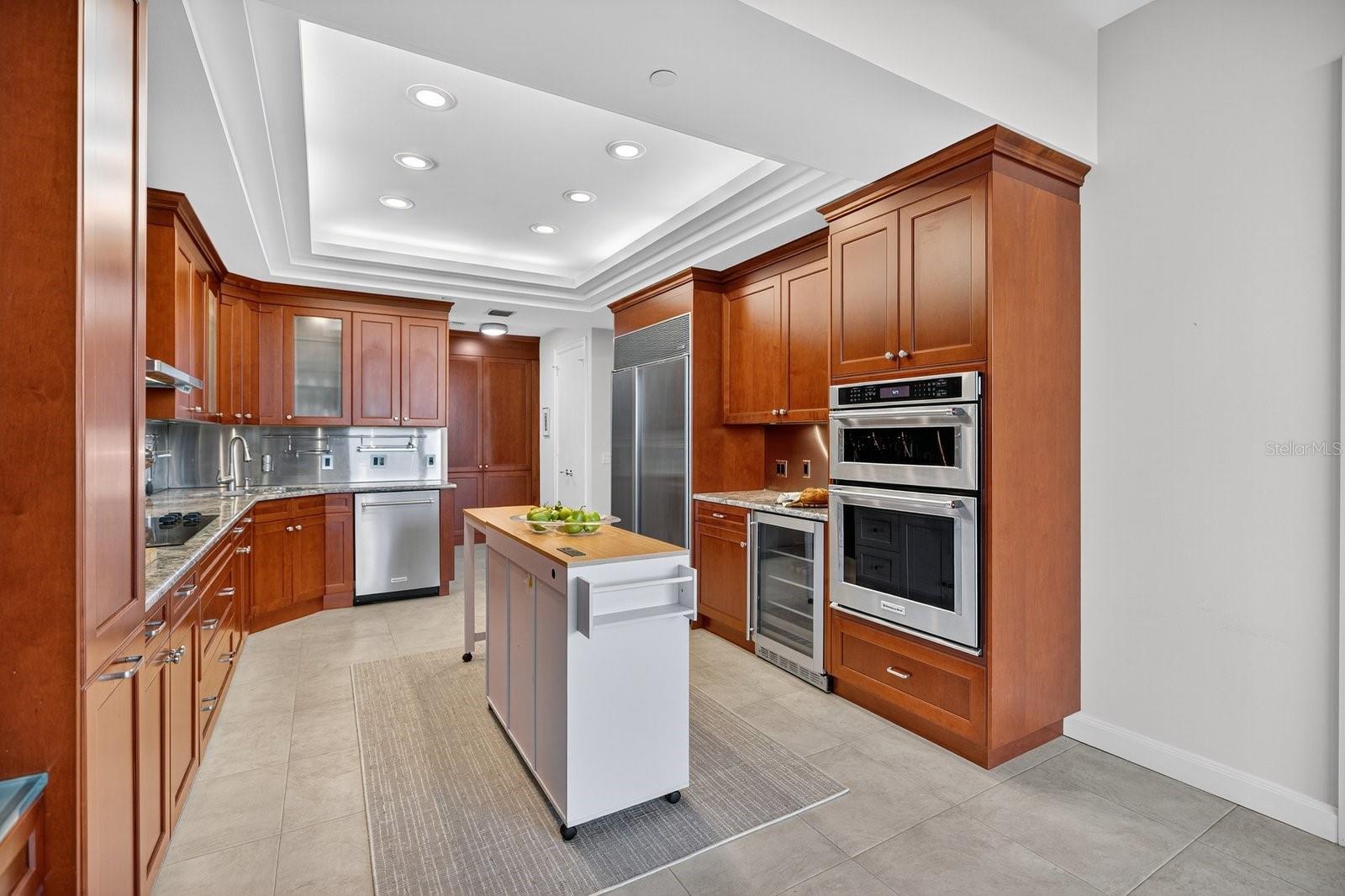 Image 34 of 98 For 415 L Ambiance Drive C403