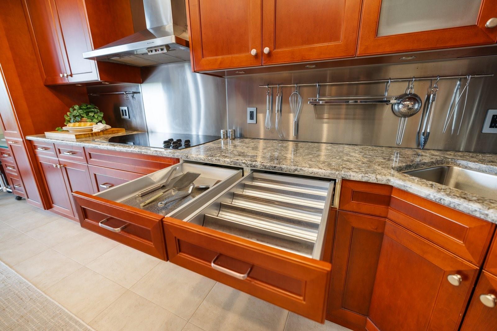 Image 36 of 98 For 415 L Ambiance Drive C403