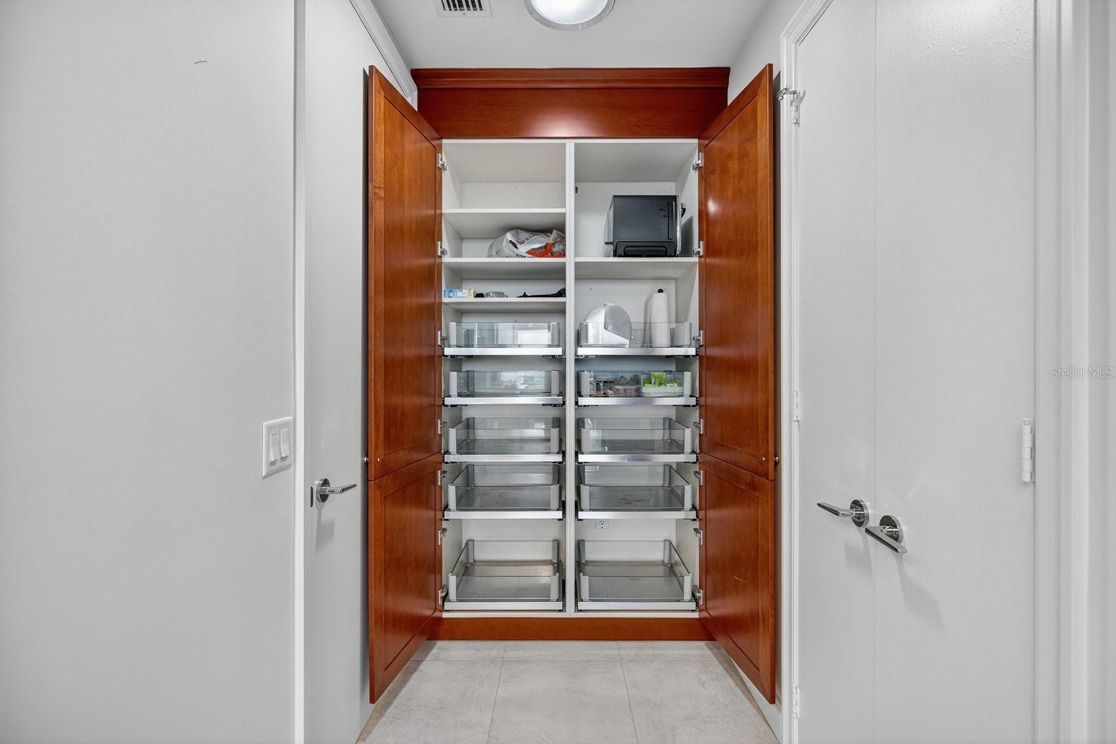Image 37 of 98 For 415 L Ambiance Drive C403