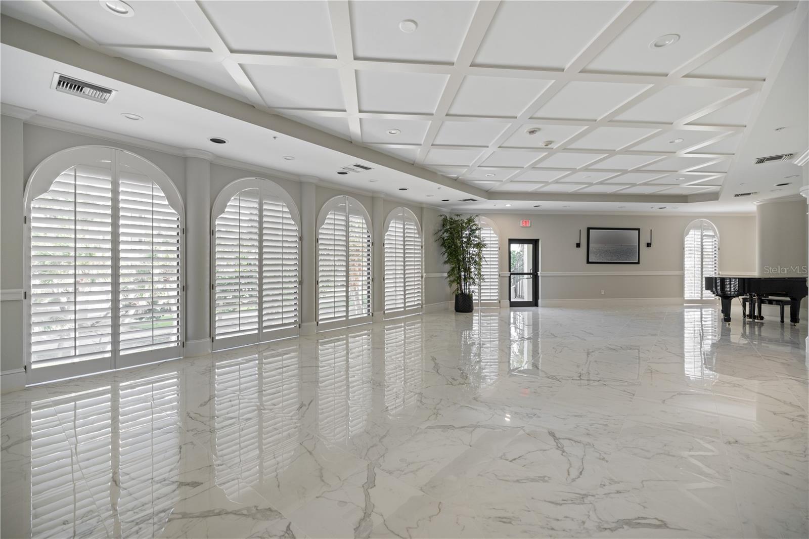 Image 46 of 98 For 415 L Ambiance Drive C403