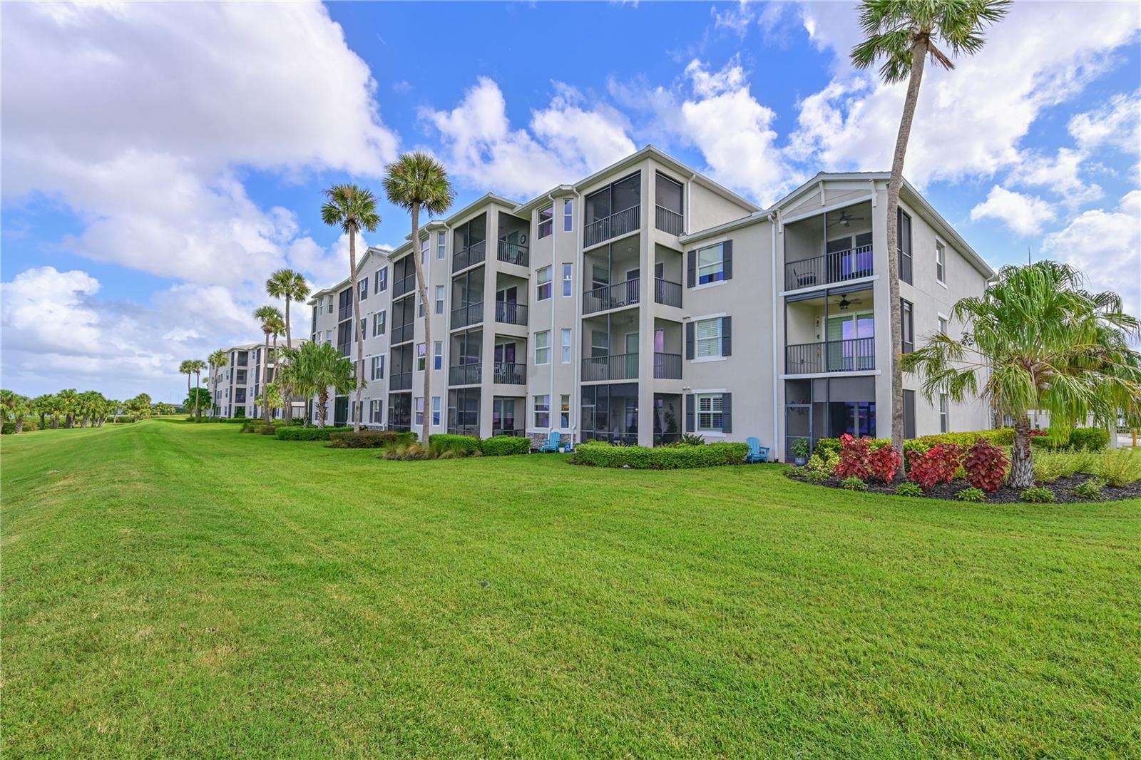Image 26 of 74 For 910 Tidewater Shores Loop 102