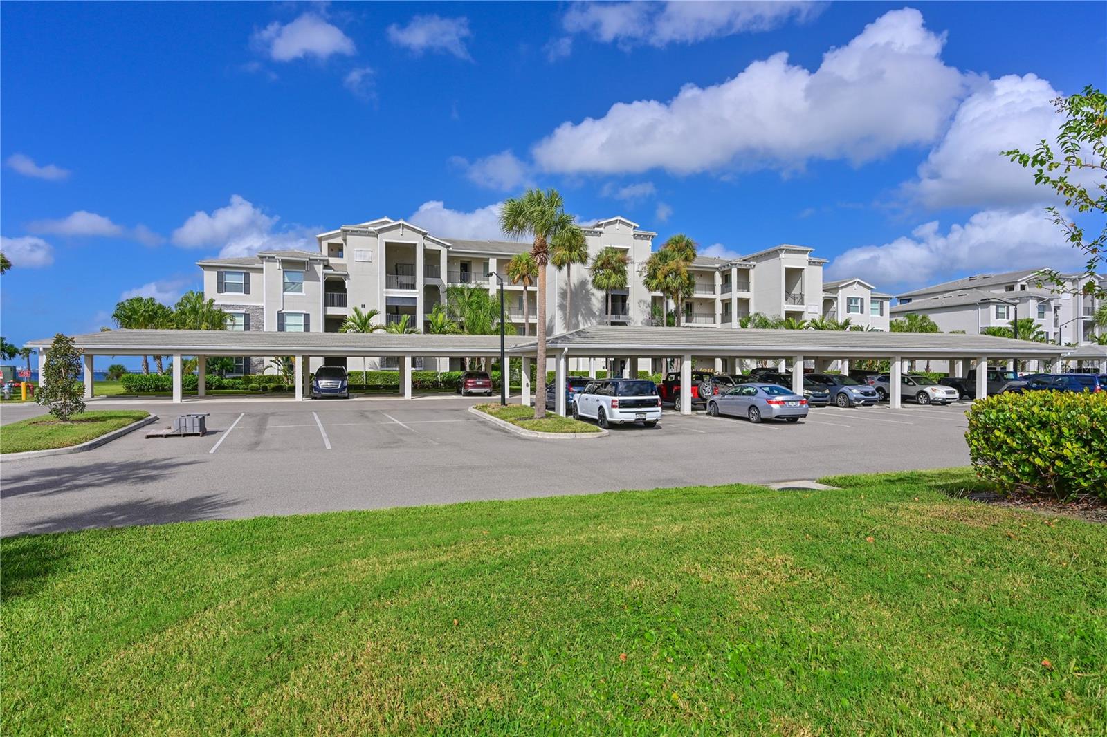 Image 3 of 74 For 910 Tidewater Shores Loop 102