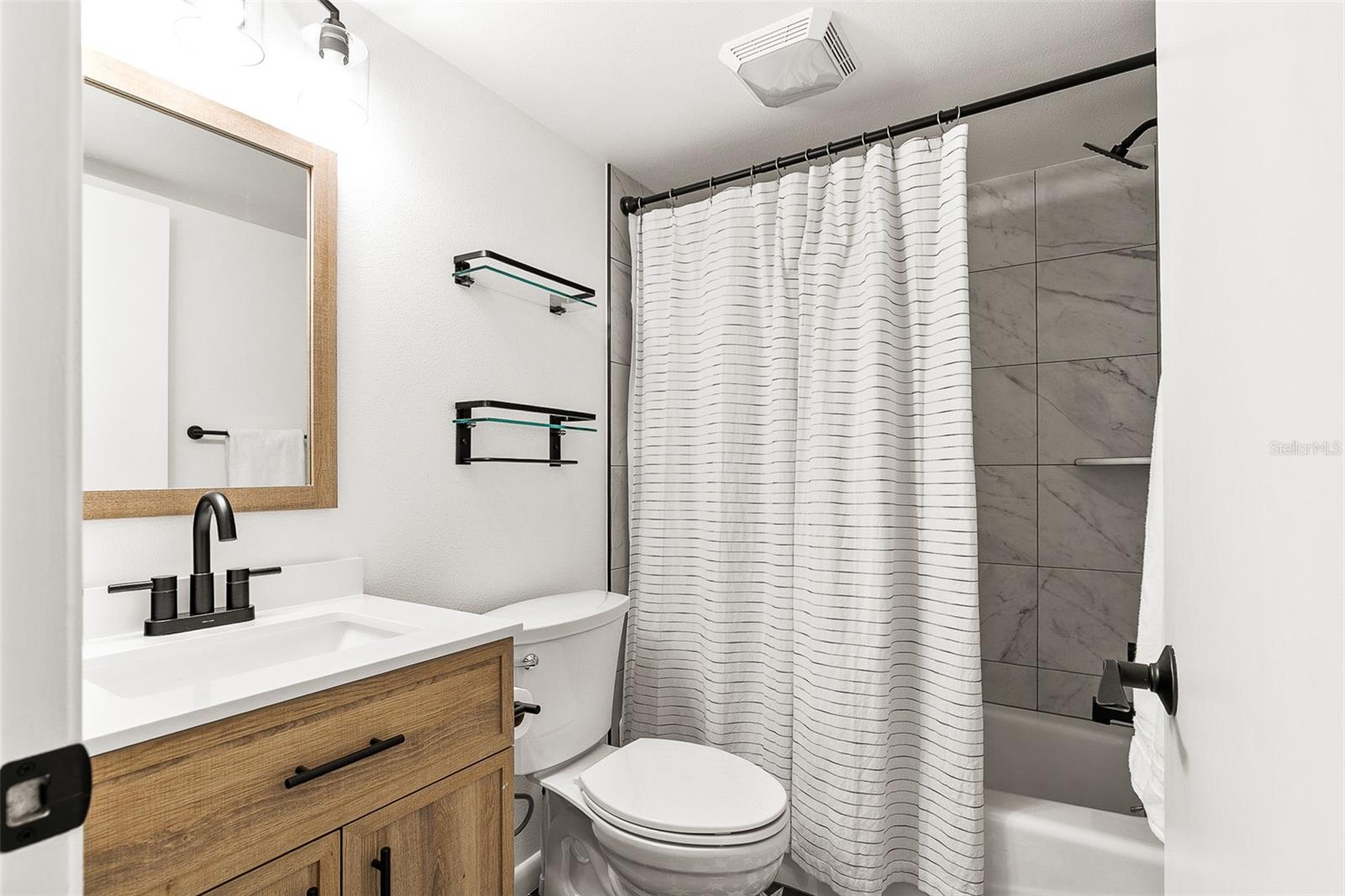 Image 31 of 75 For 1508 Pelican Cove Road 230