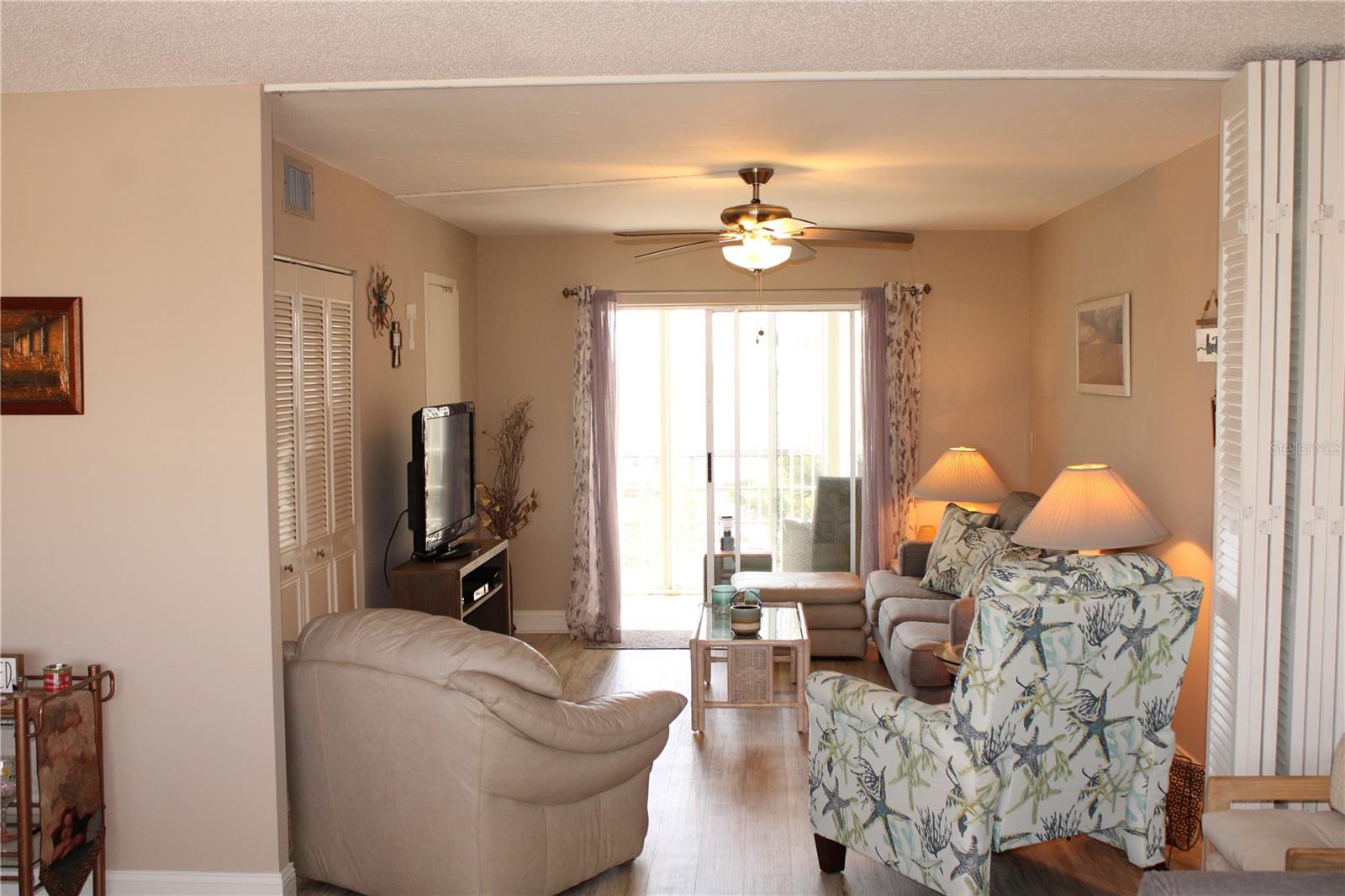 Image 19 of 45 For 4460 Ironwood Circle 501a
