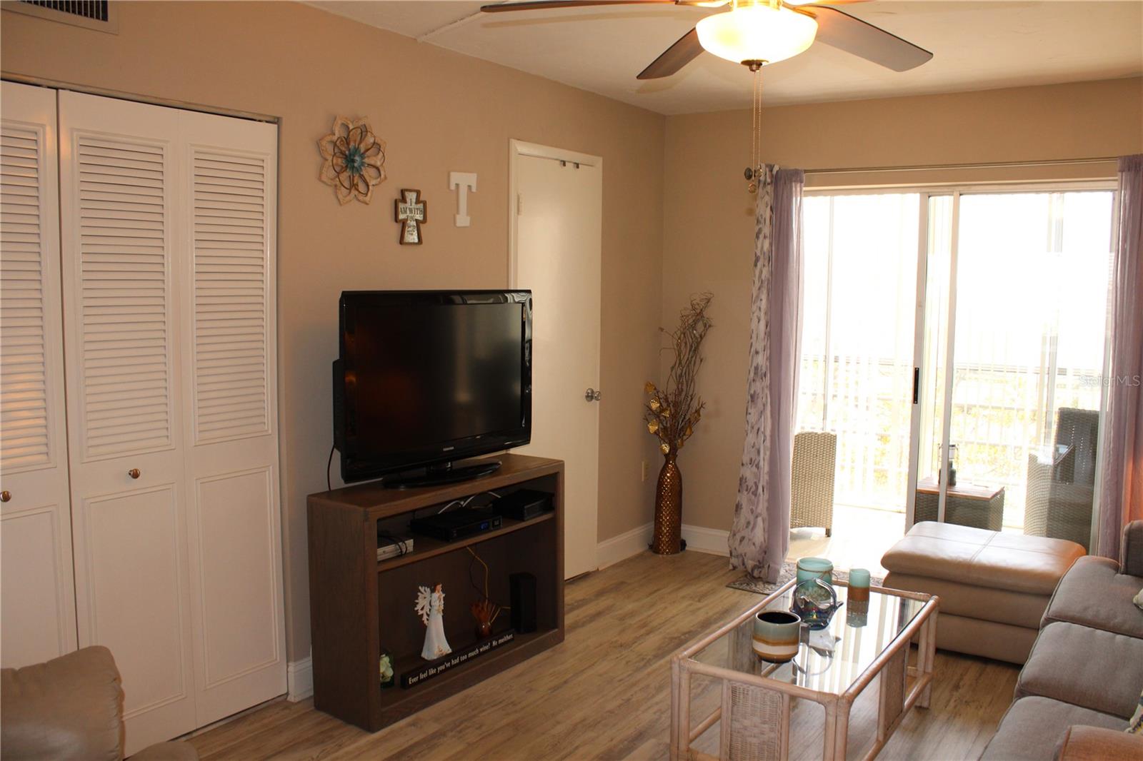 Image 22 of 45 For 4460 Ironwood Circle 501a