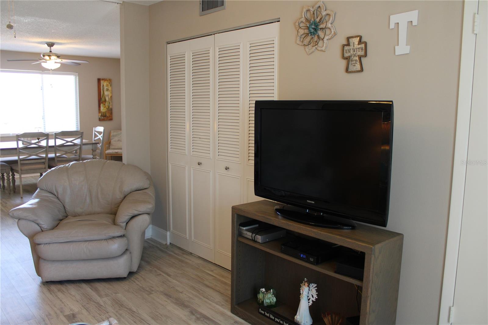 Image 23 of 45 For 4460 Ironwood Circle 501a