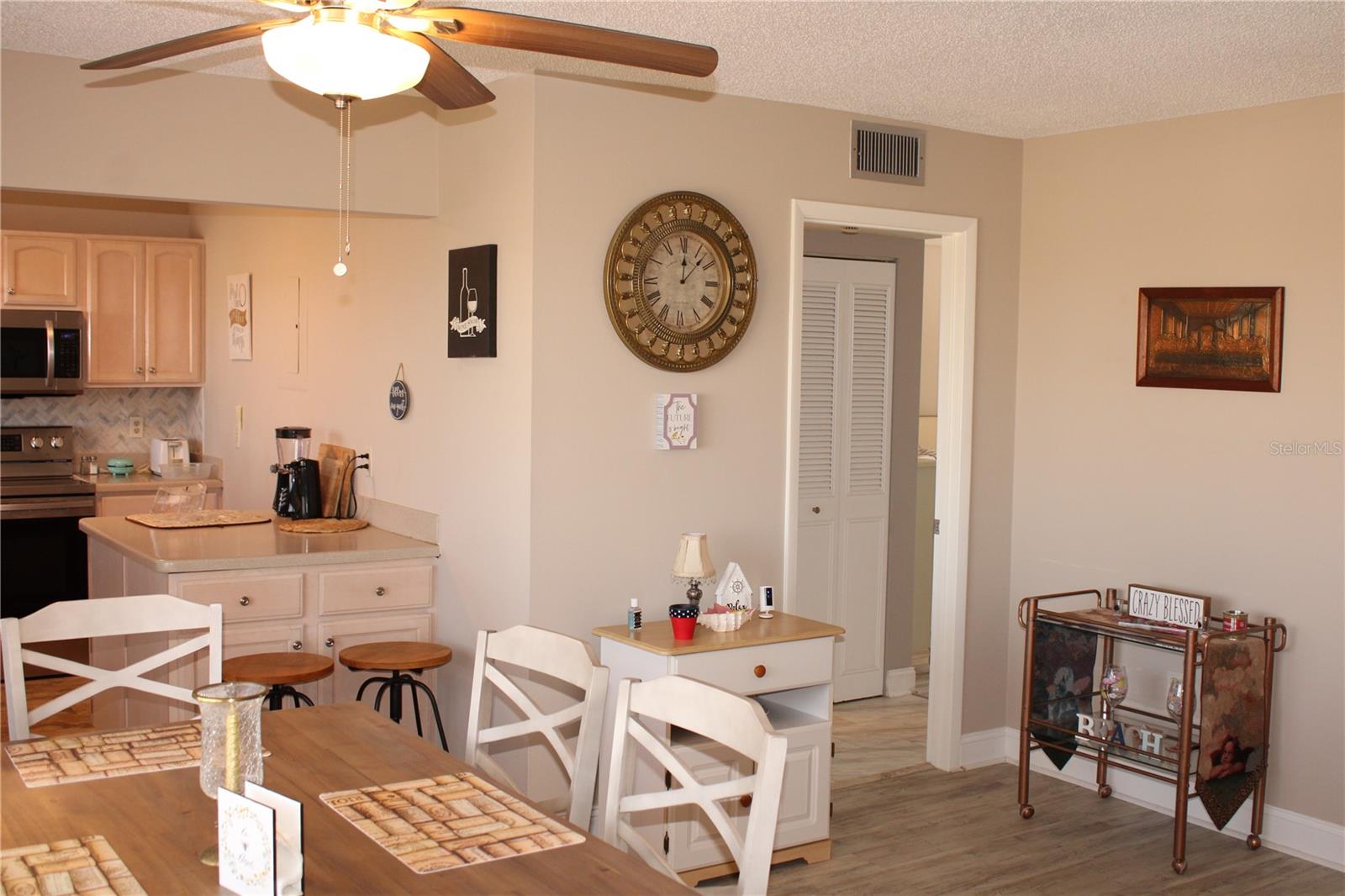 Image 5 of 45 For 4460 Ironwood Circle 501a