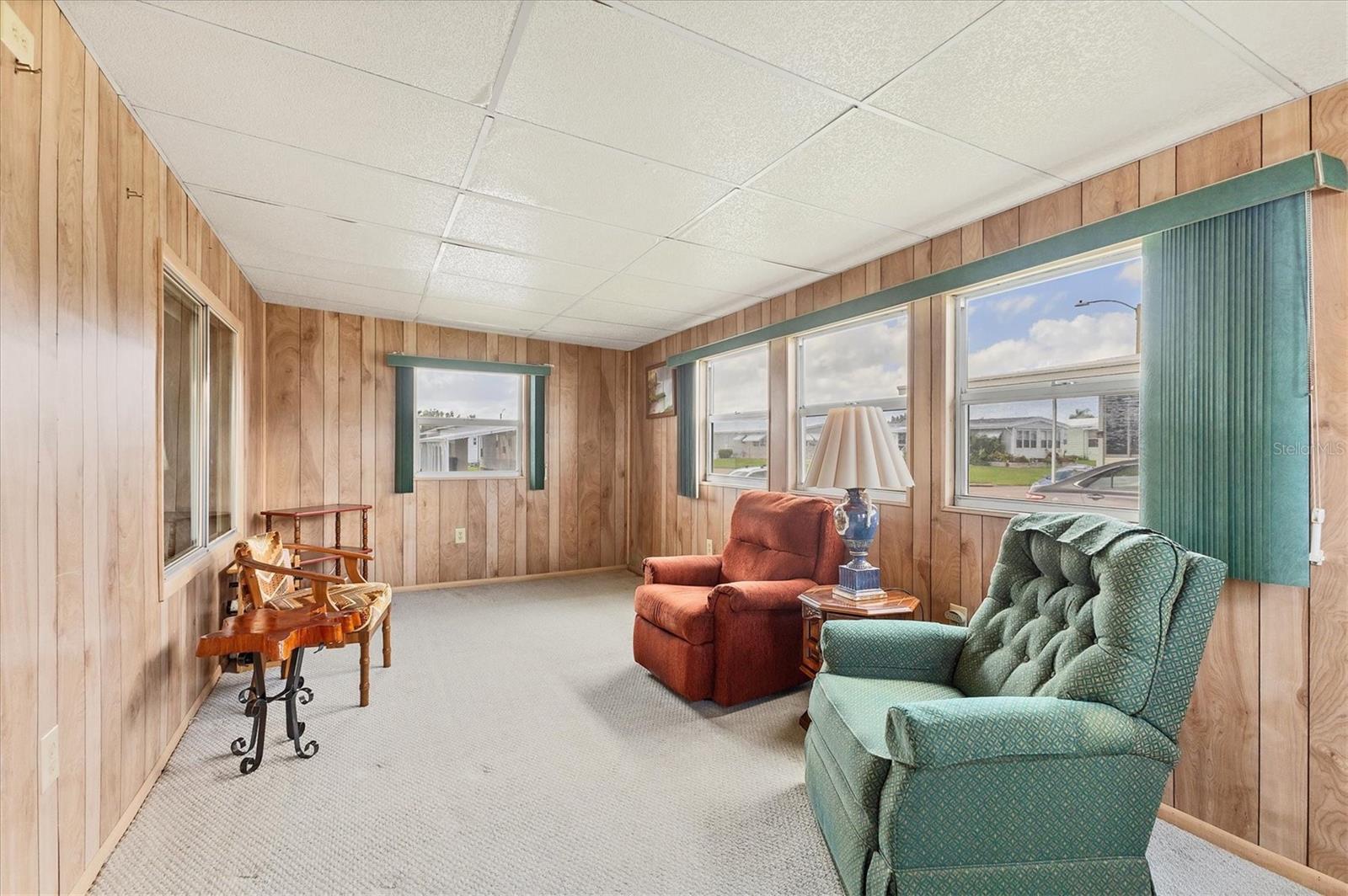 Image 5 of 40 For 4508 14th Street E