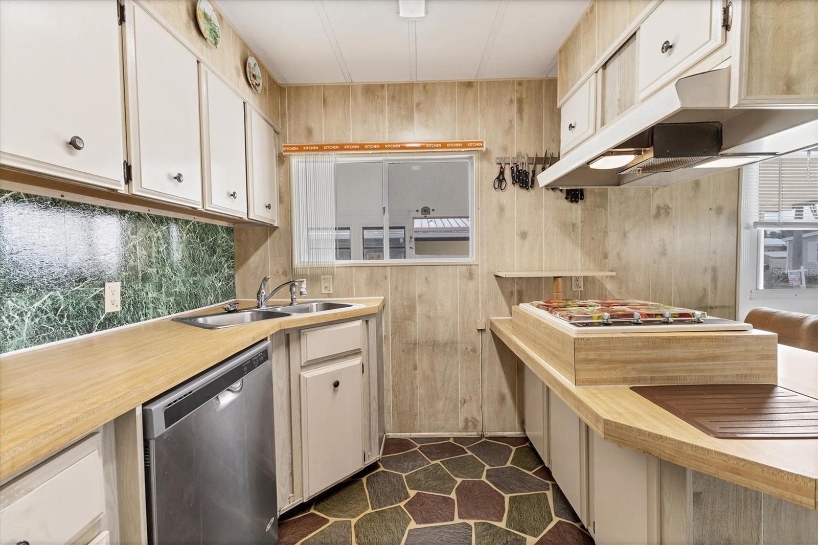 Image 9 of 40 For 4508 14th Street E