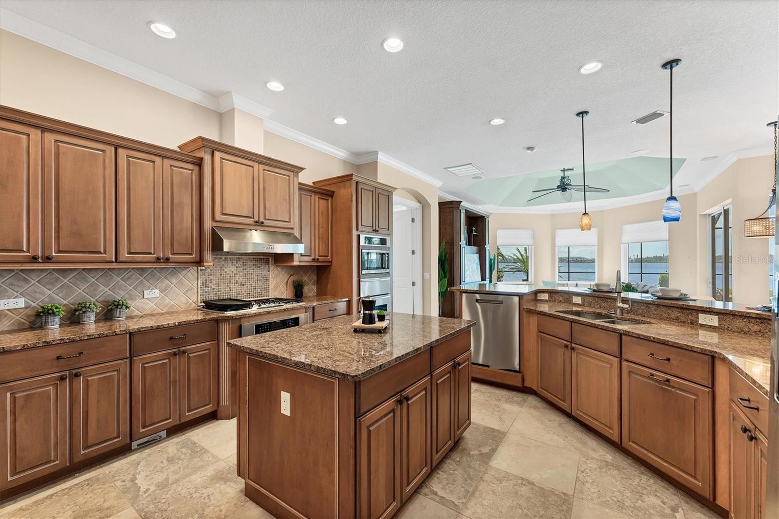 Image 21 of 94 For 805 Riviera Dunes Way