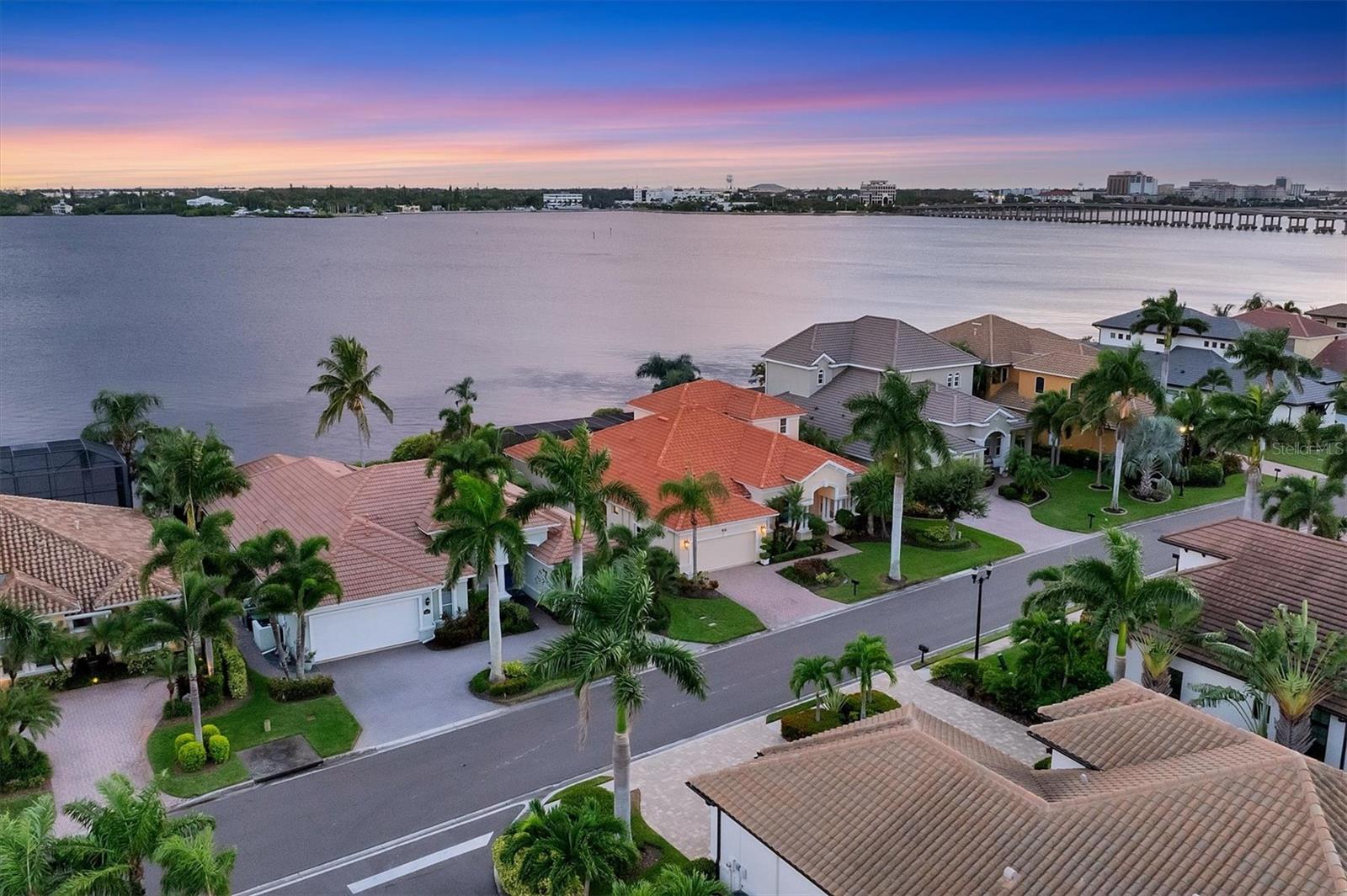Image 3 of 94 For 805 Riviera Dunes Way
