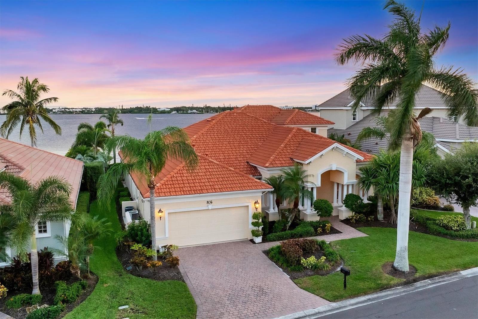 Image 5 of 94 For 805 Riviera Dunes Way