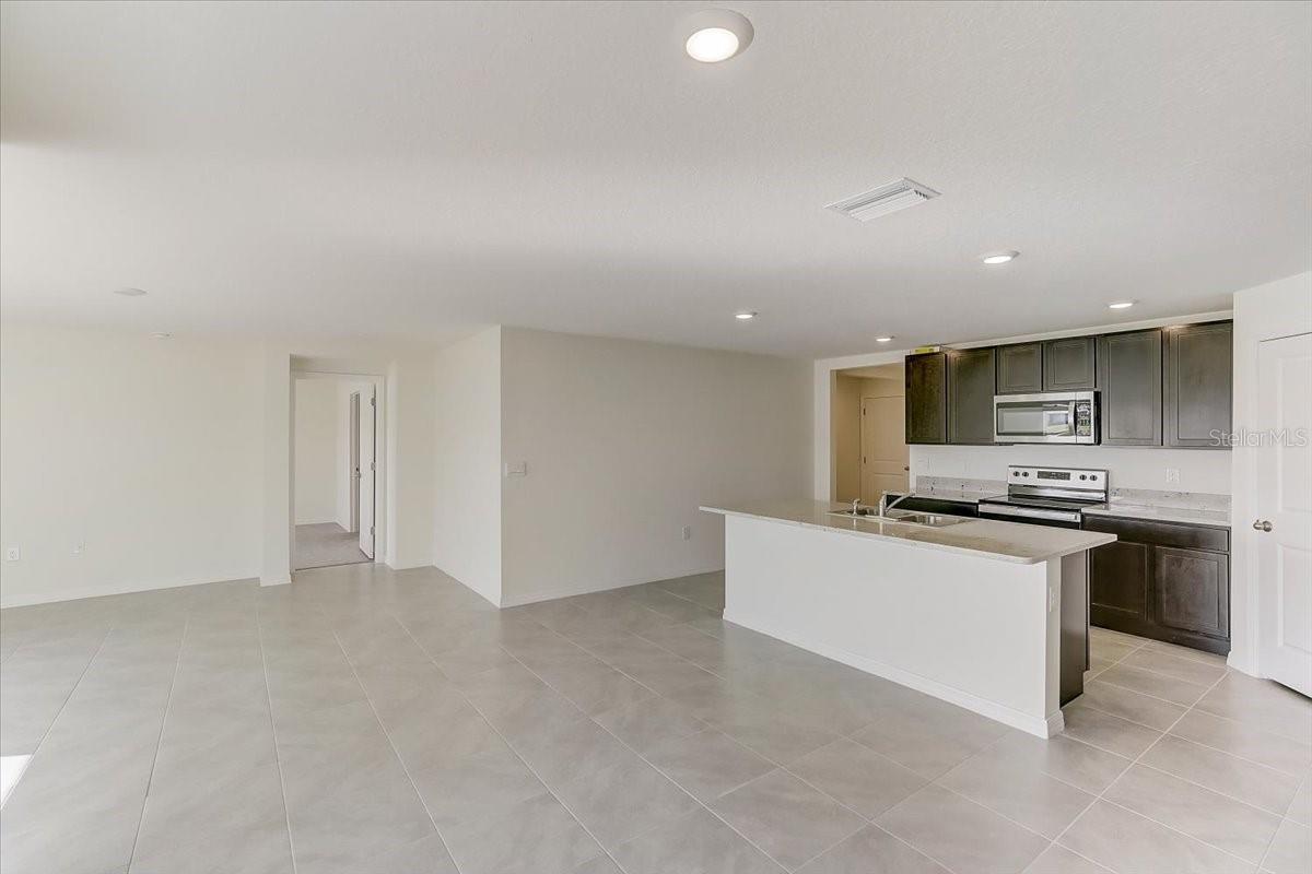 Image 7 of 40 For 5278 Rocky Coast Place