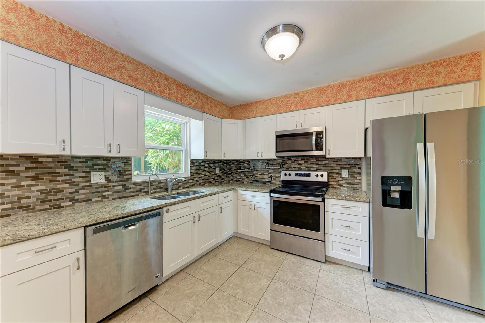 Image 10 of 34 For 6520 3rd Avenue Ne