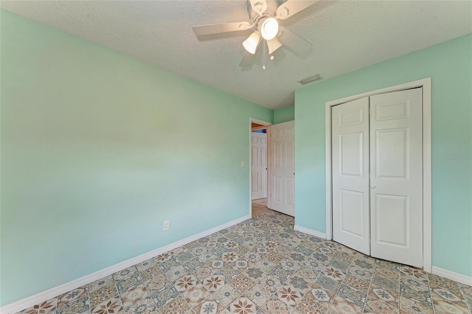 Image 21 of 34 For 6520 3rd Avenue Ne