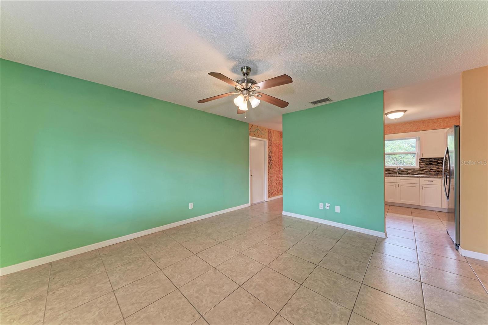 Image 4 of 34 For 6520 3rd Avenue Ne