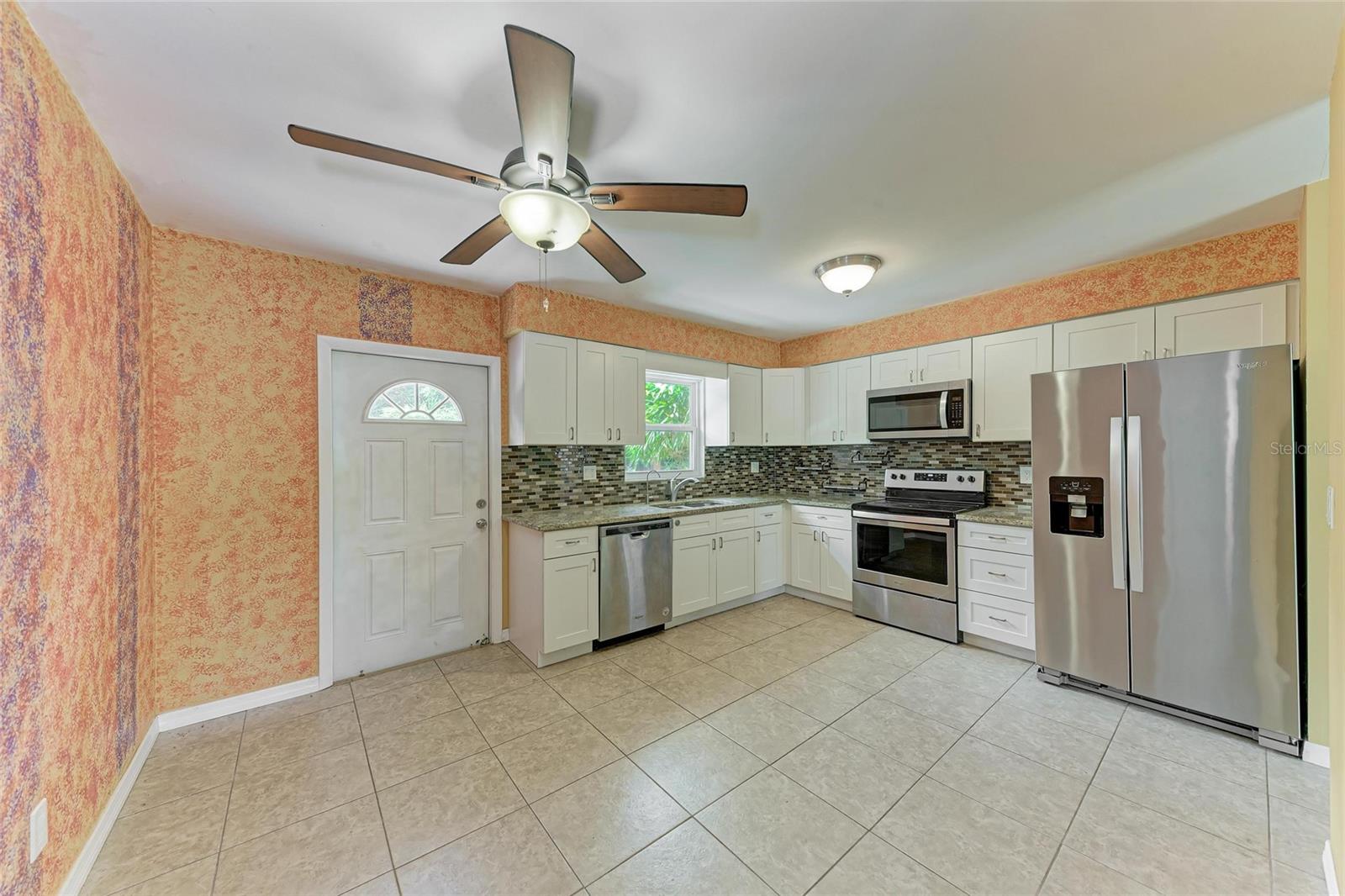 Image 9 of 34 For 6520 3rd Avenue Ne