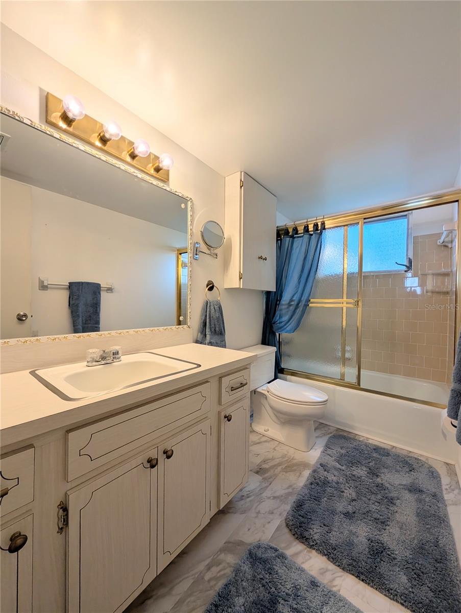 Image 12 of 23 For 5855 Palm Lane B21