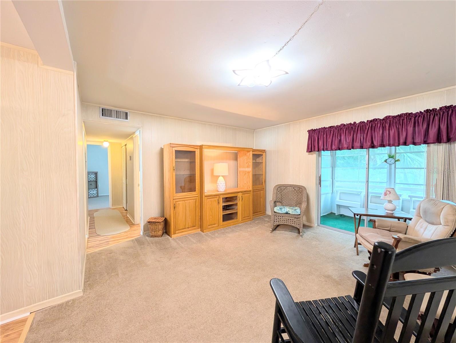 Image 8 of 23 For 5855 Palm Lane B21