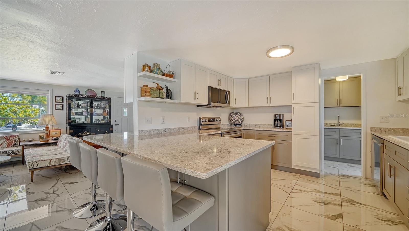 Image 12 of 51 For 641 Coral Drive