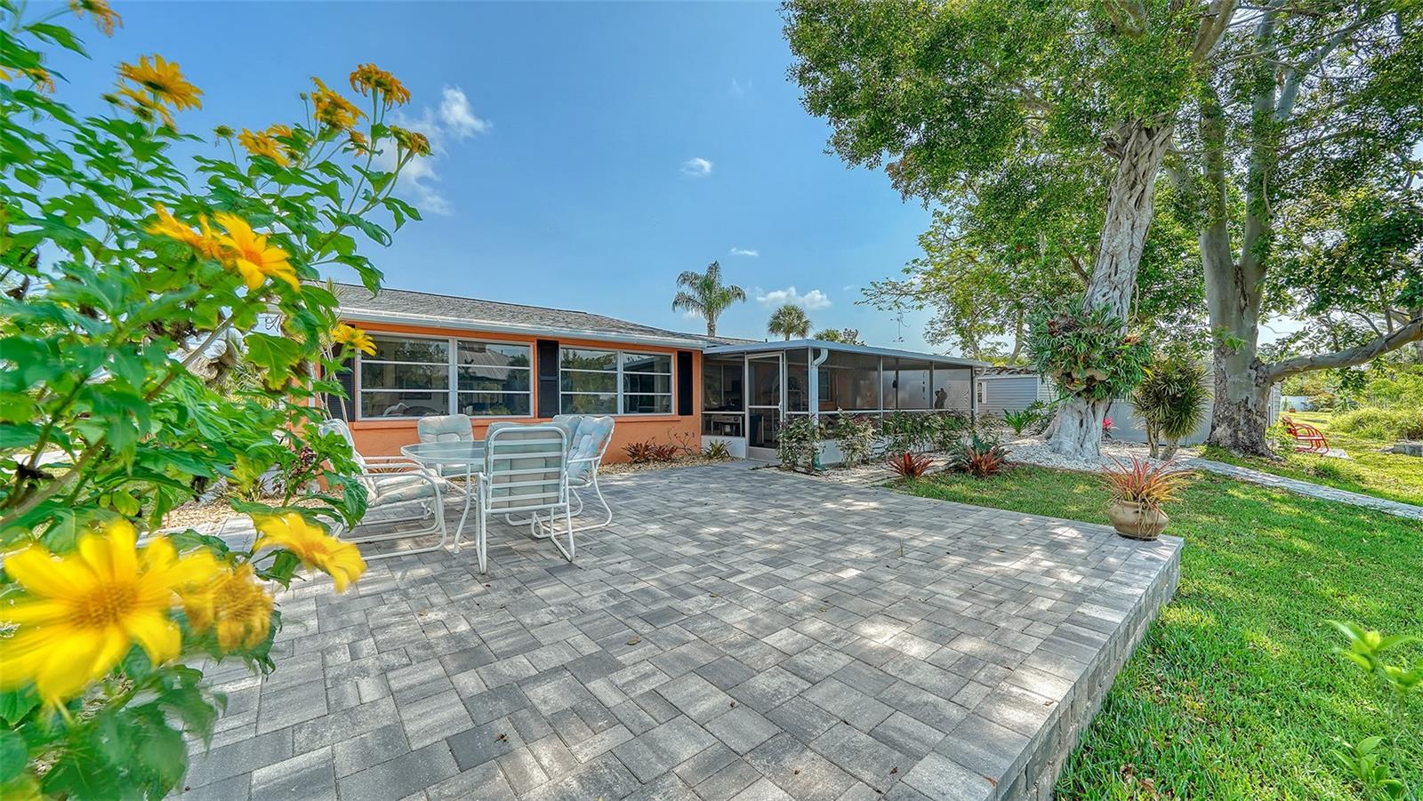Image 31 of 51 For 641 Coral Drive