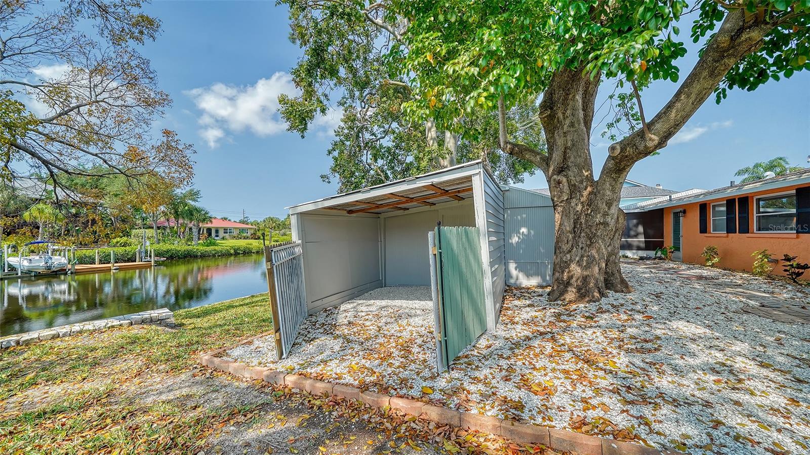 Image 32 of 51 For 641 Coral Drive