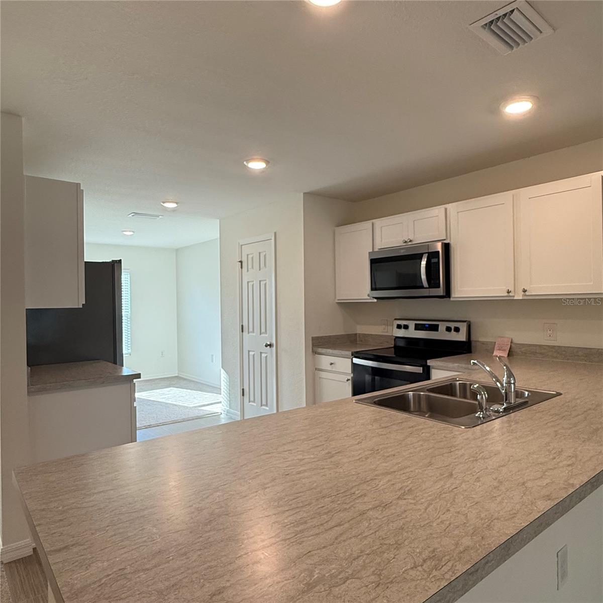 Image 12 of 27 For 1542 Log Lane