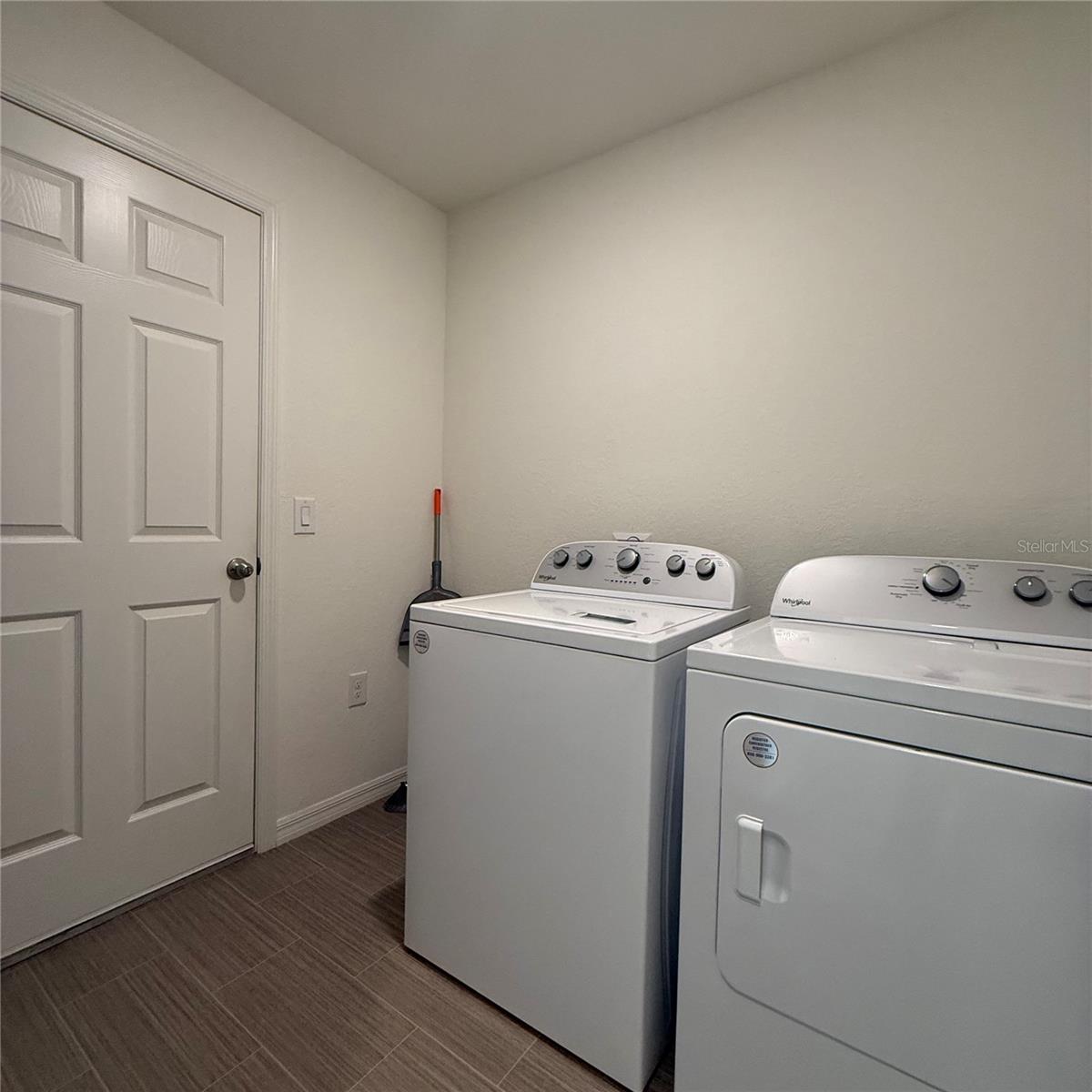 Image 27 of 27 For 1542 Log Lane