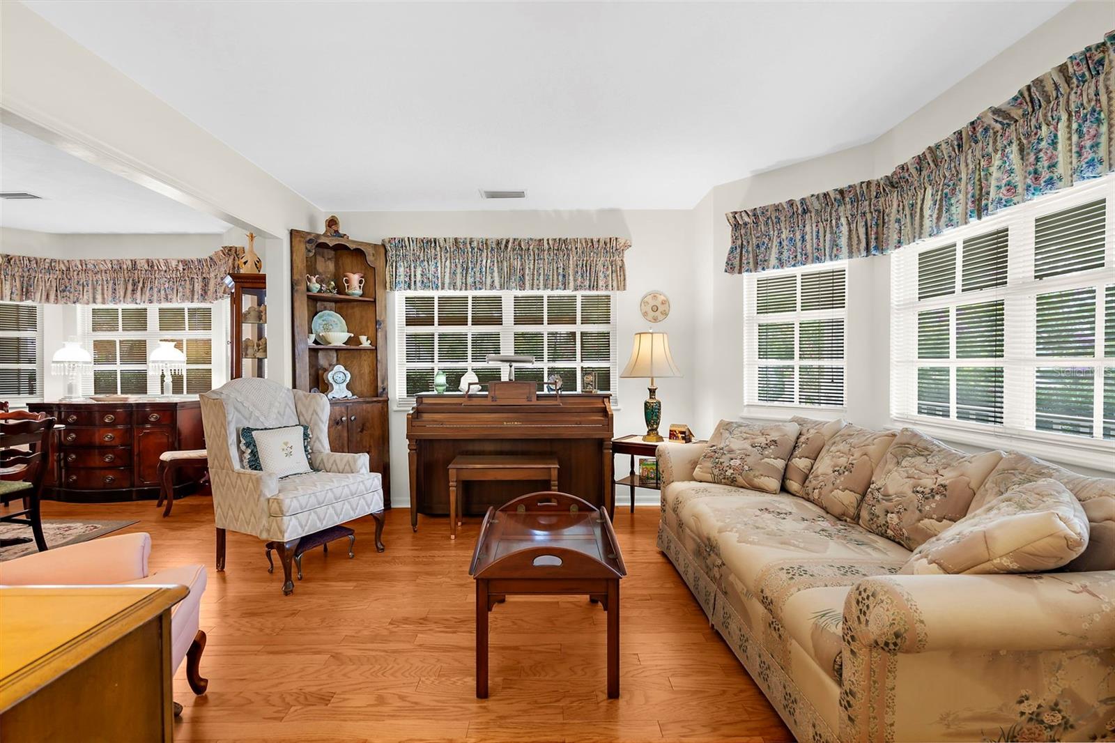 Image 17 of 43 For 7312 7th Avenue Nw
