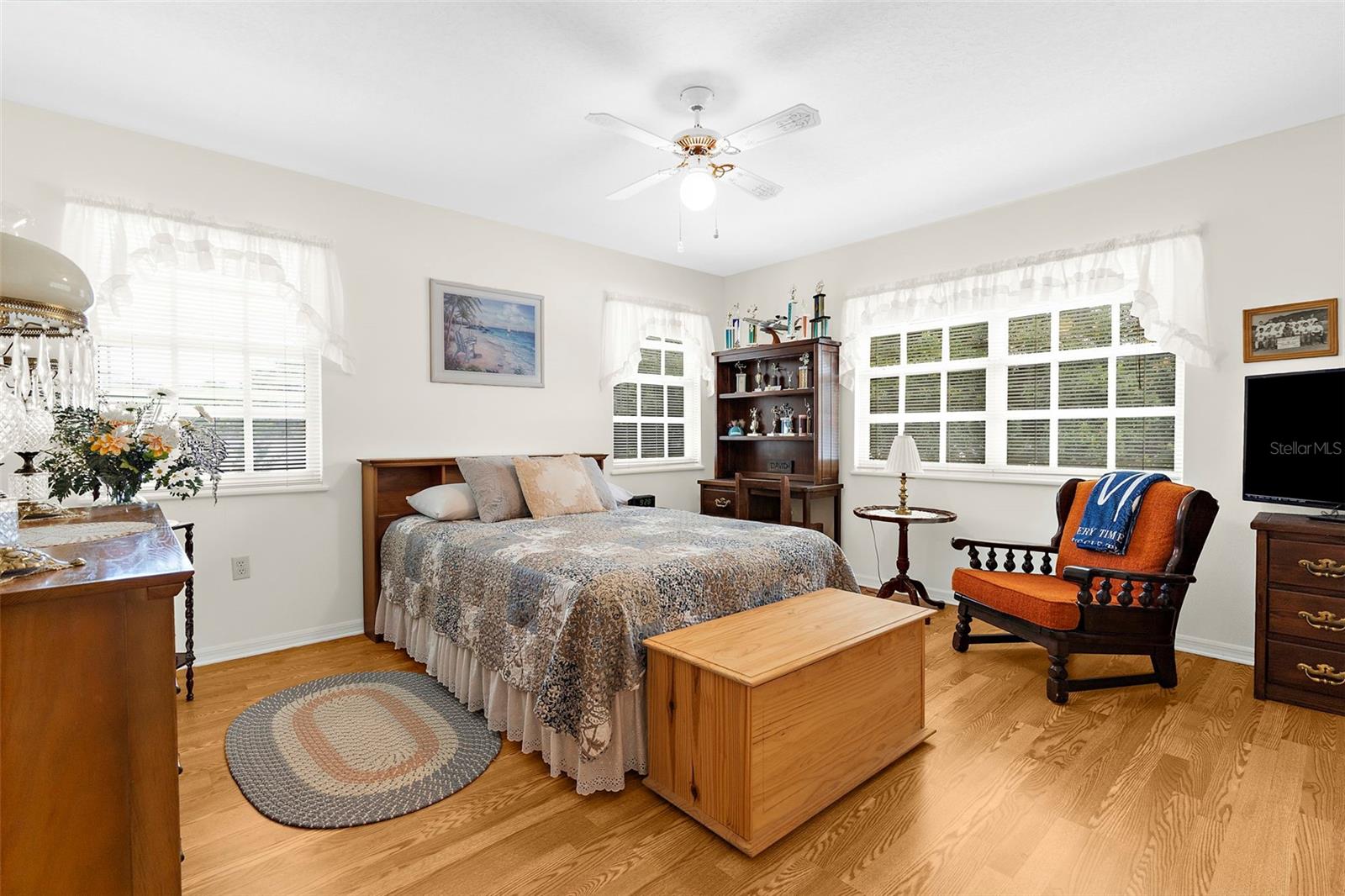 Image 27 of 43 For 7312 7th Avenue Nw