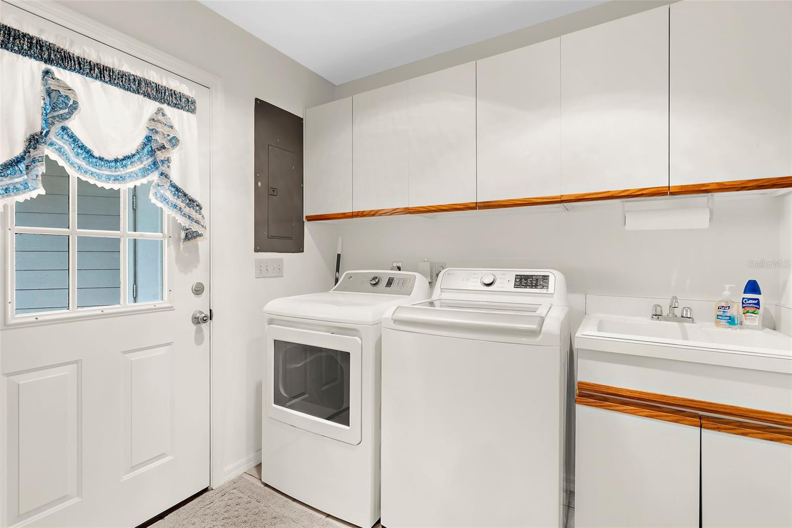 Image 30 of 43 For 7312 7th Avenue Nw