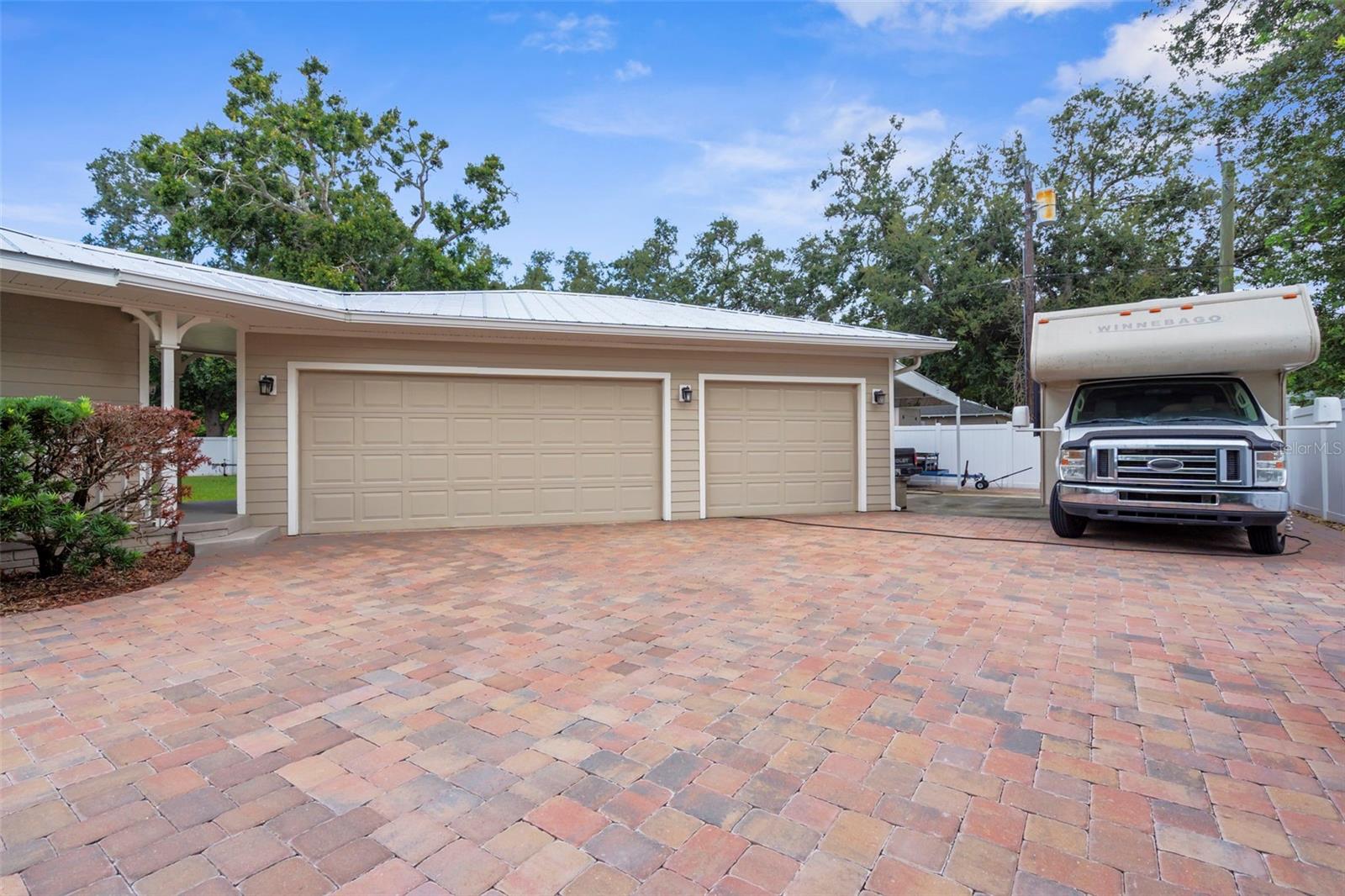 Image 4 of 43 For 7312 7th Avenue Nw