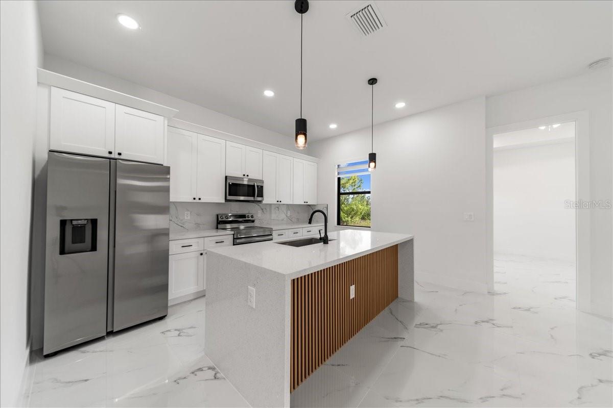 Image 17 of 45 For 3123 18th Avenue