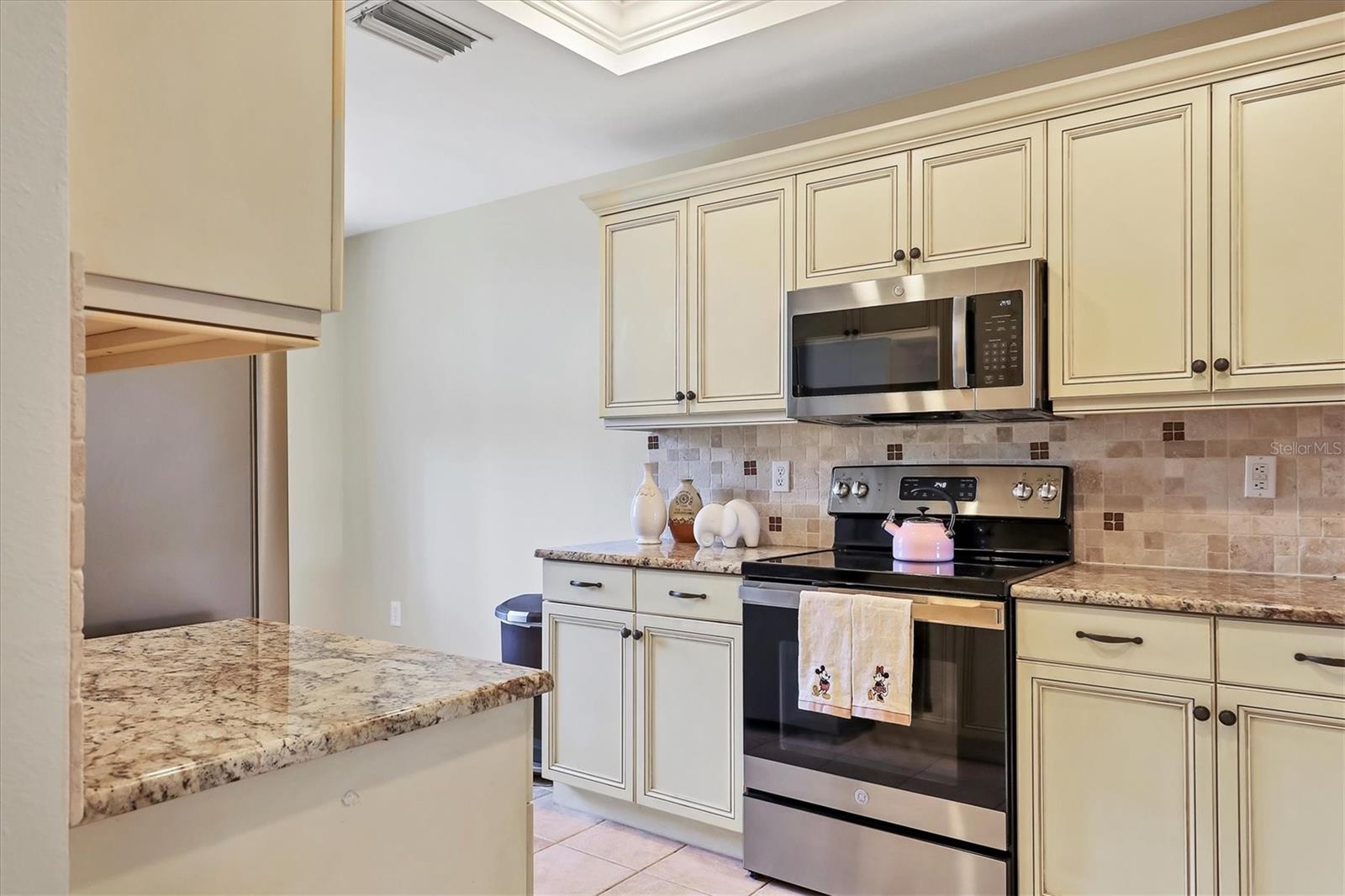 Image 15 of 78 For 8735 Olde Hickory Avenue 8108