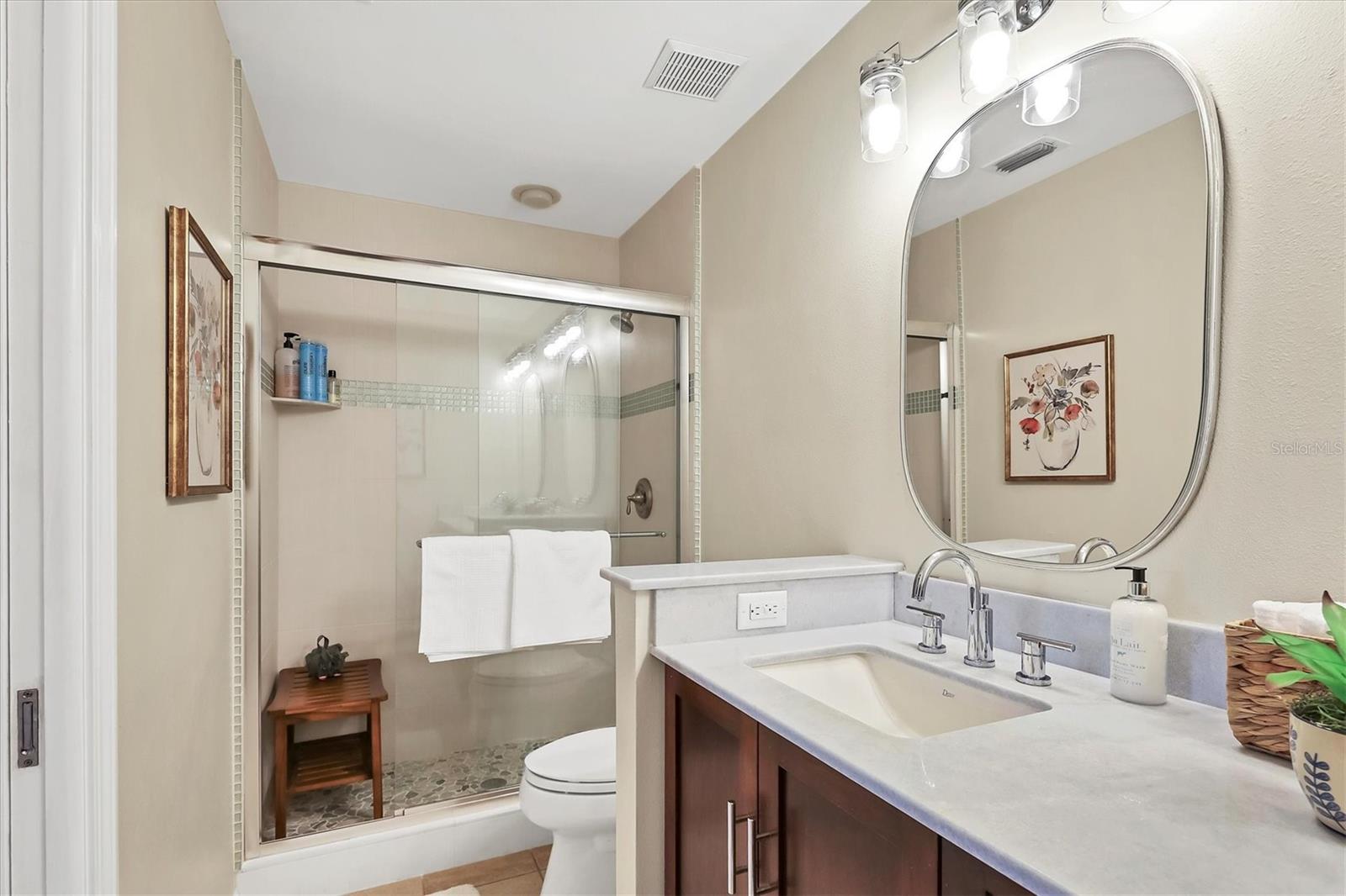 Image 27 of 78 For 8735 Olde Hickory Avenue 8108