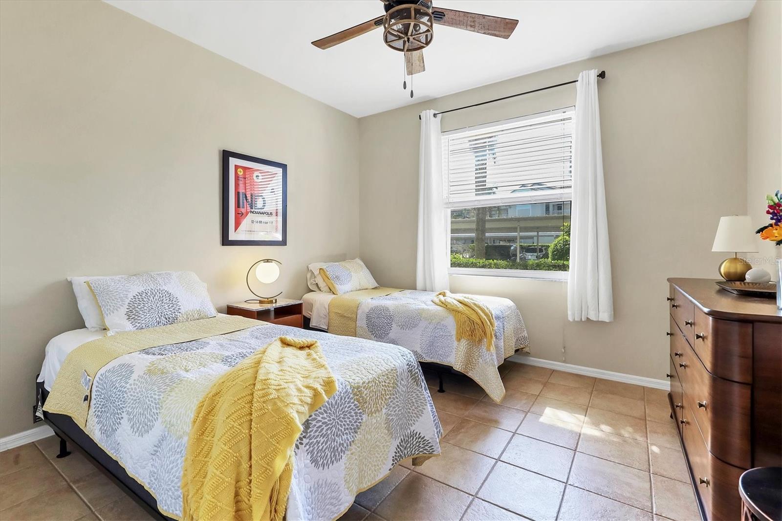 Image 28 of 78 For 8735 Olde Hickory Avenue 8108