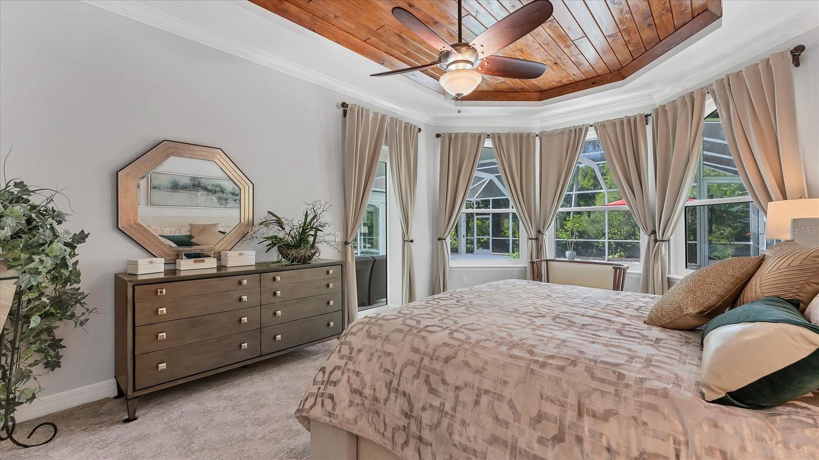 Image 26 of 76 For 9979 Cherry Hills Avenue Circle