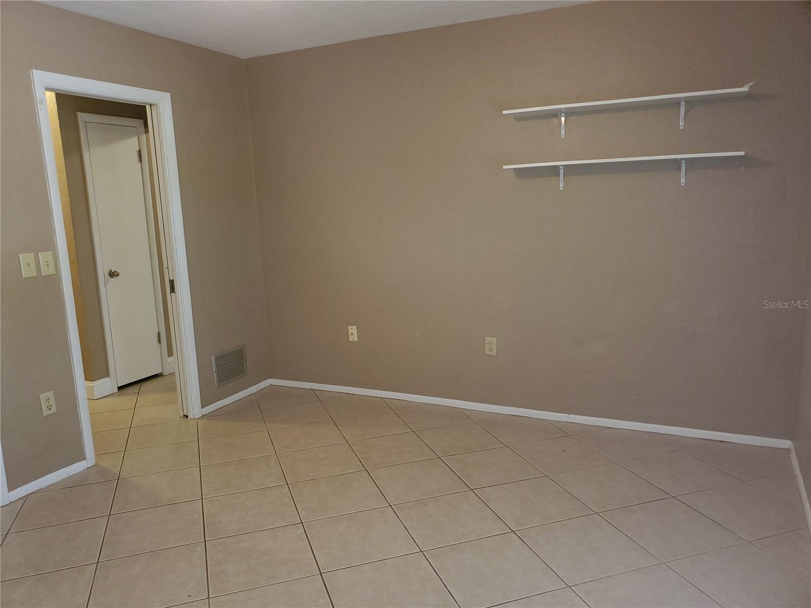 Image 12 of 18 For 3331 Sea View Street