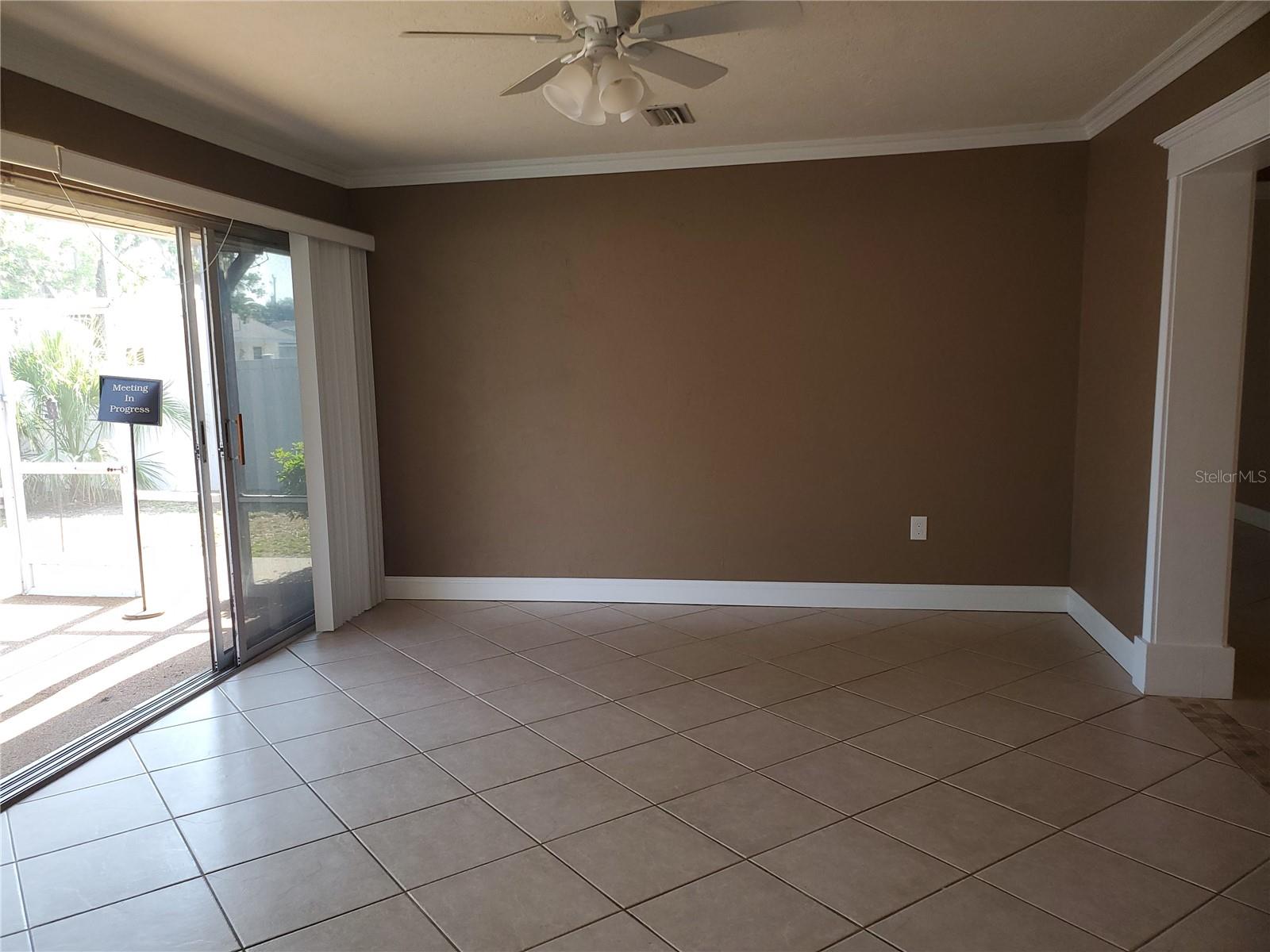 Image 4 of 18 For 3331 Sea View Street