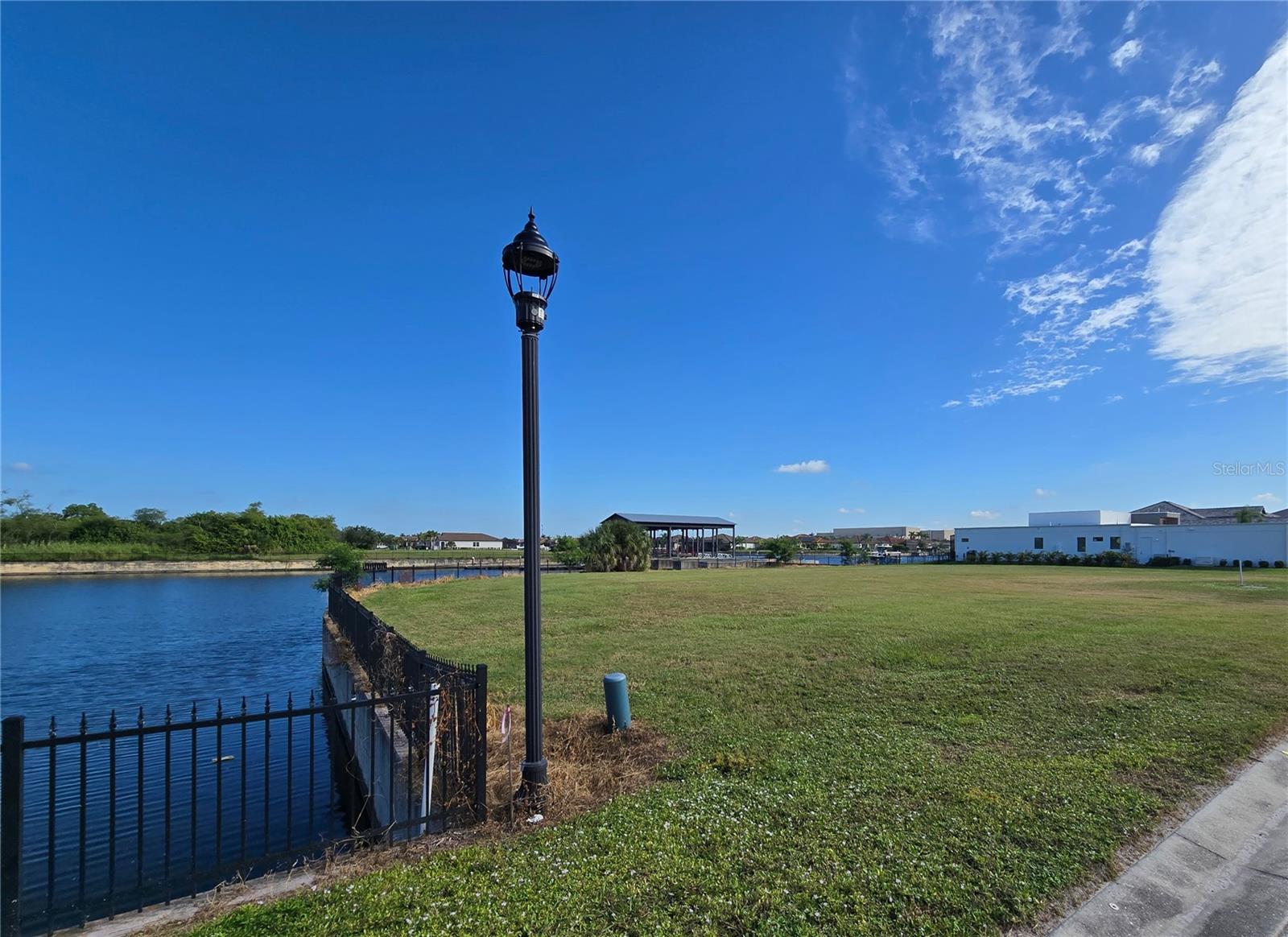 Image 4 of 17 For 1602 4th Street E