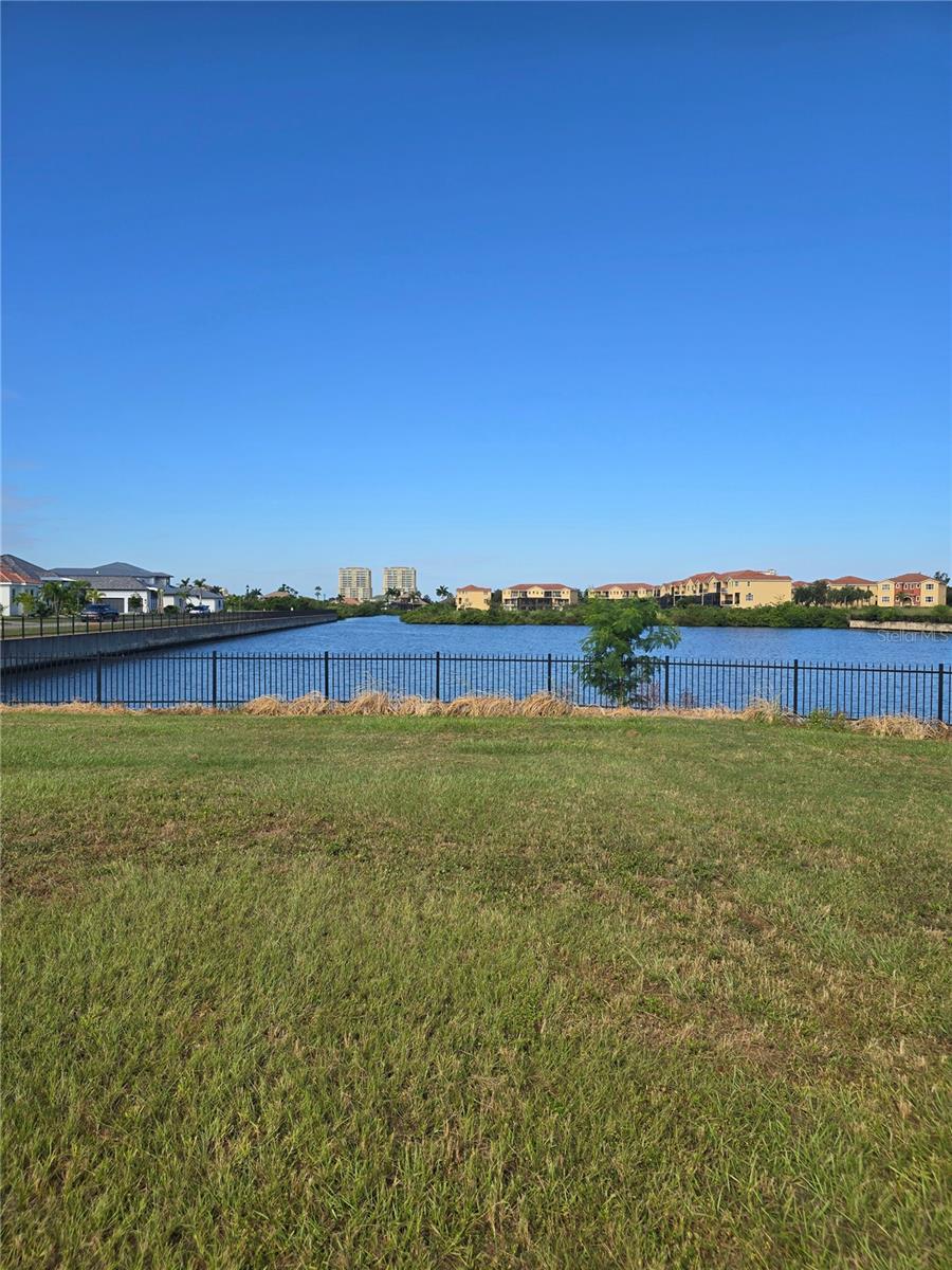 Image 5 of 17 For 1602 4th Street E