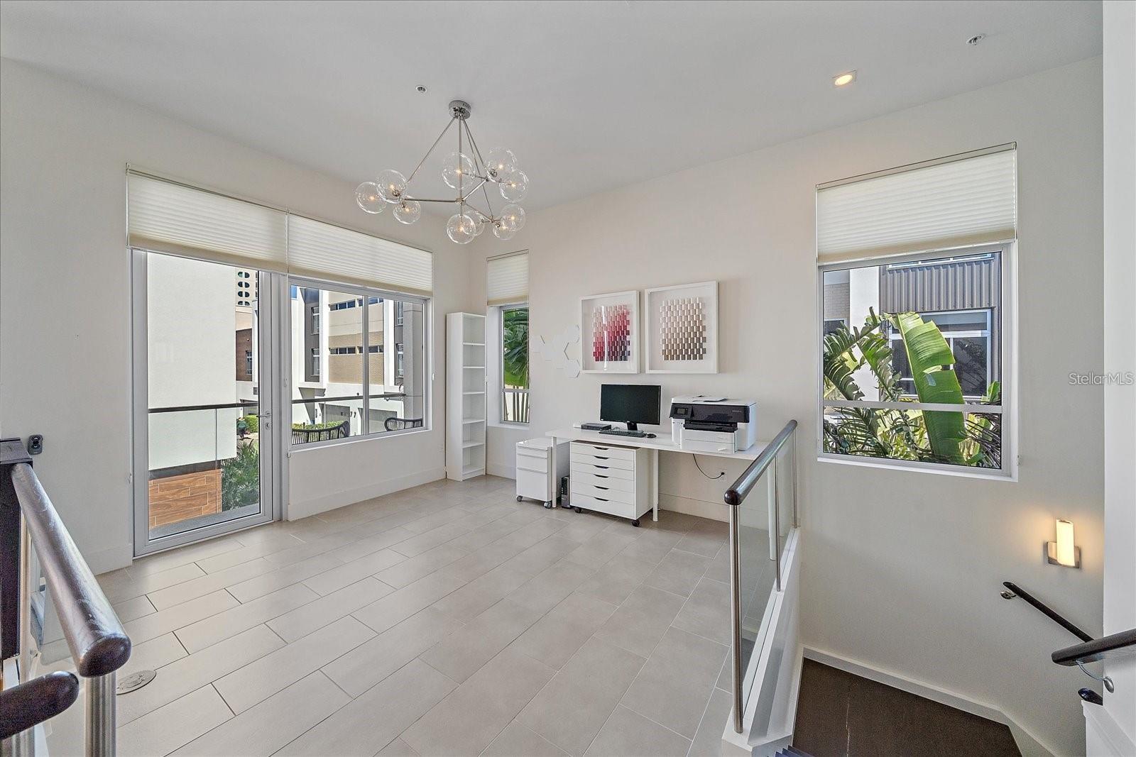 Image 18 of 34 For 232 Cosmopolitan Court