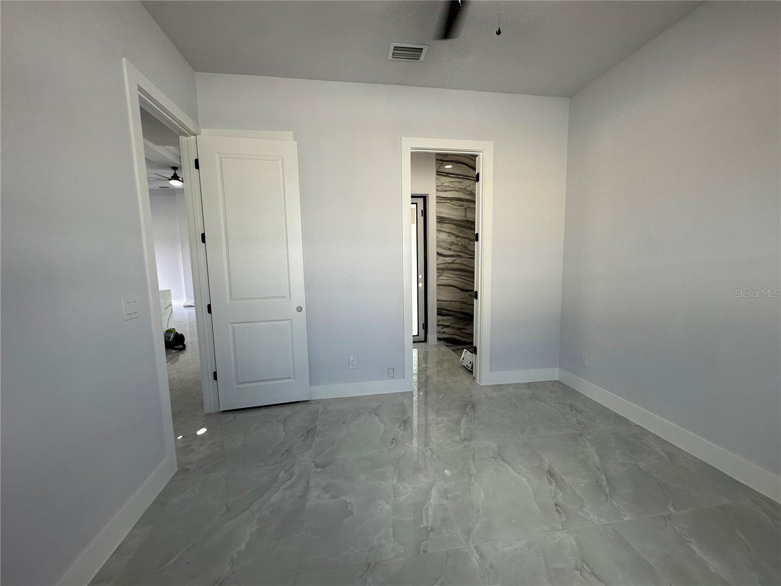 Image 21 of 32 For 419 4th Terrace