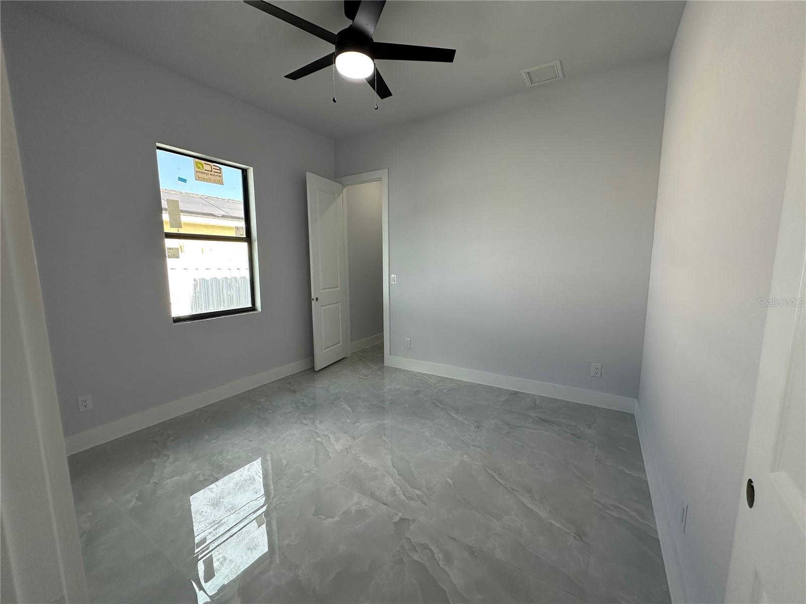 Image 26 of 32 For 419 4th Terrace