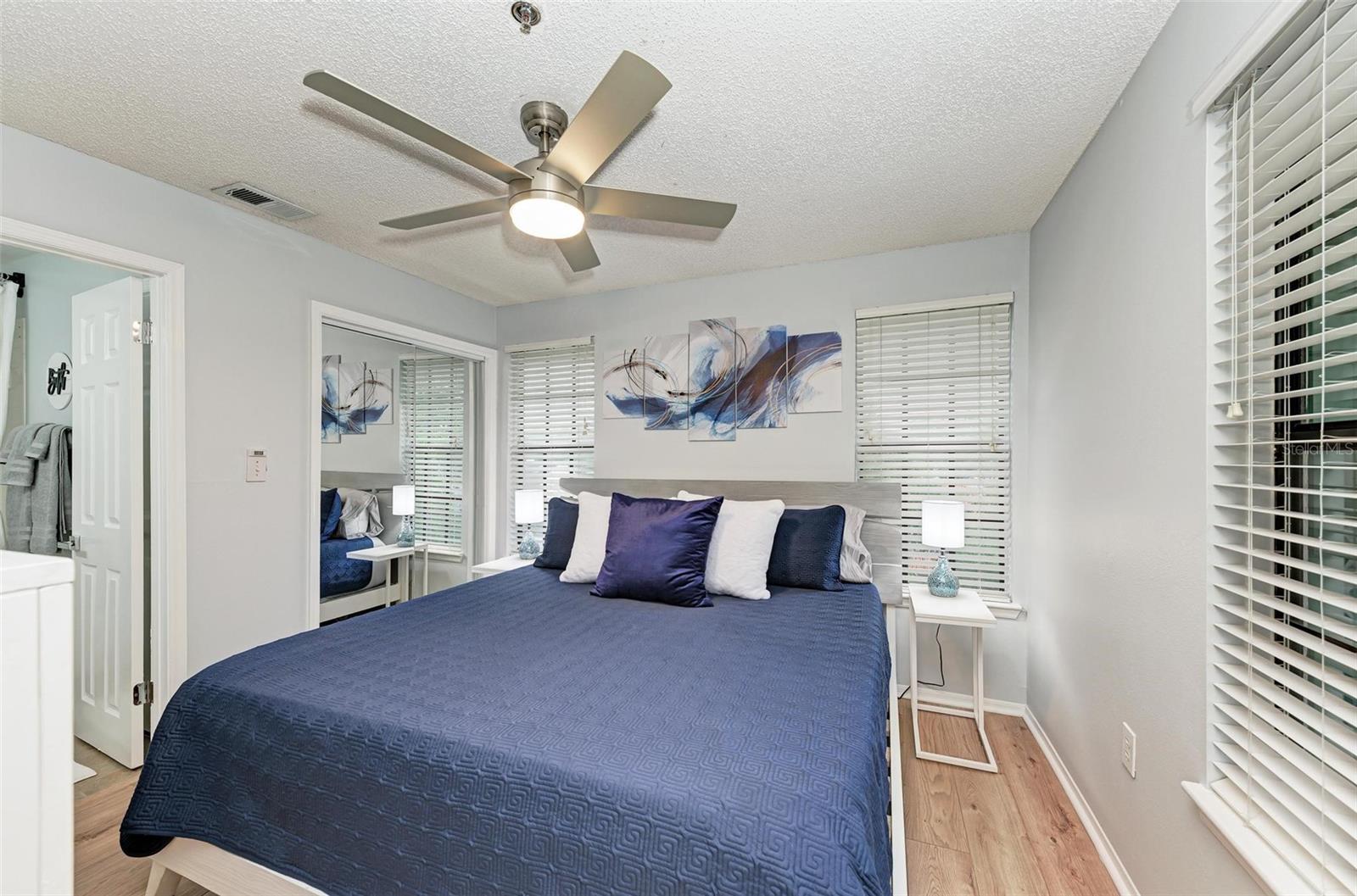 Image 11 of 18 For 1000 Horatio Street 303