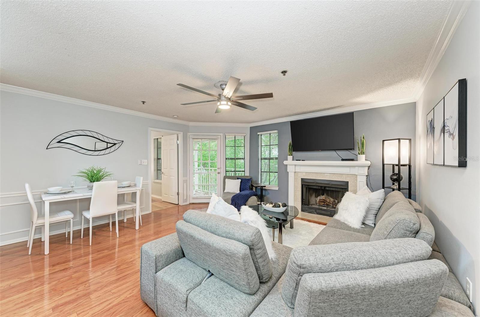 Image 4 of 18 For 1000 Horatio Street 303