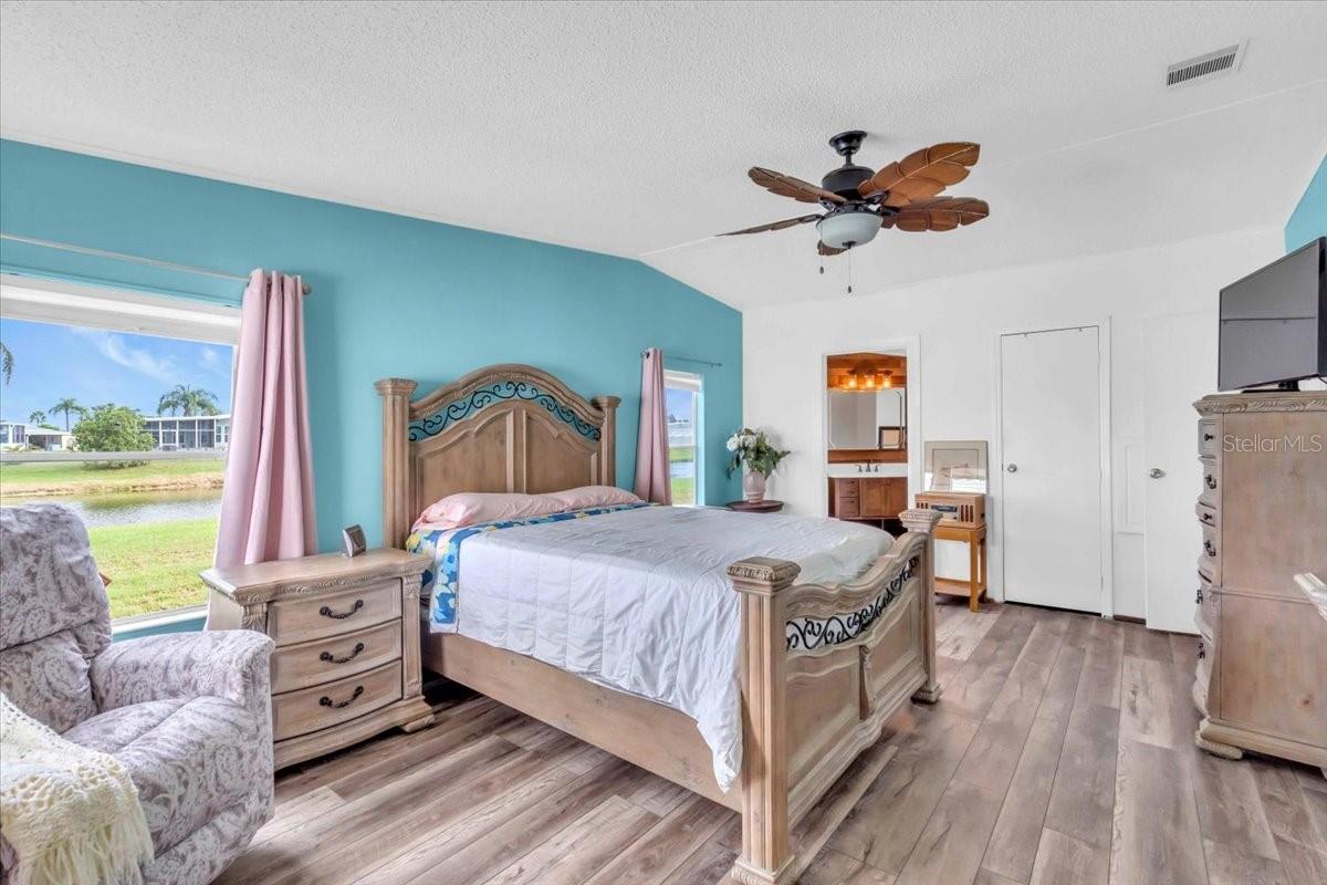 Image 17 of 28 For 8102 Marie Lane