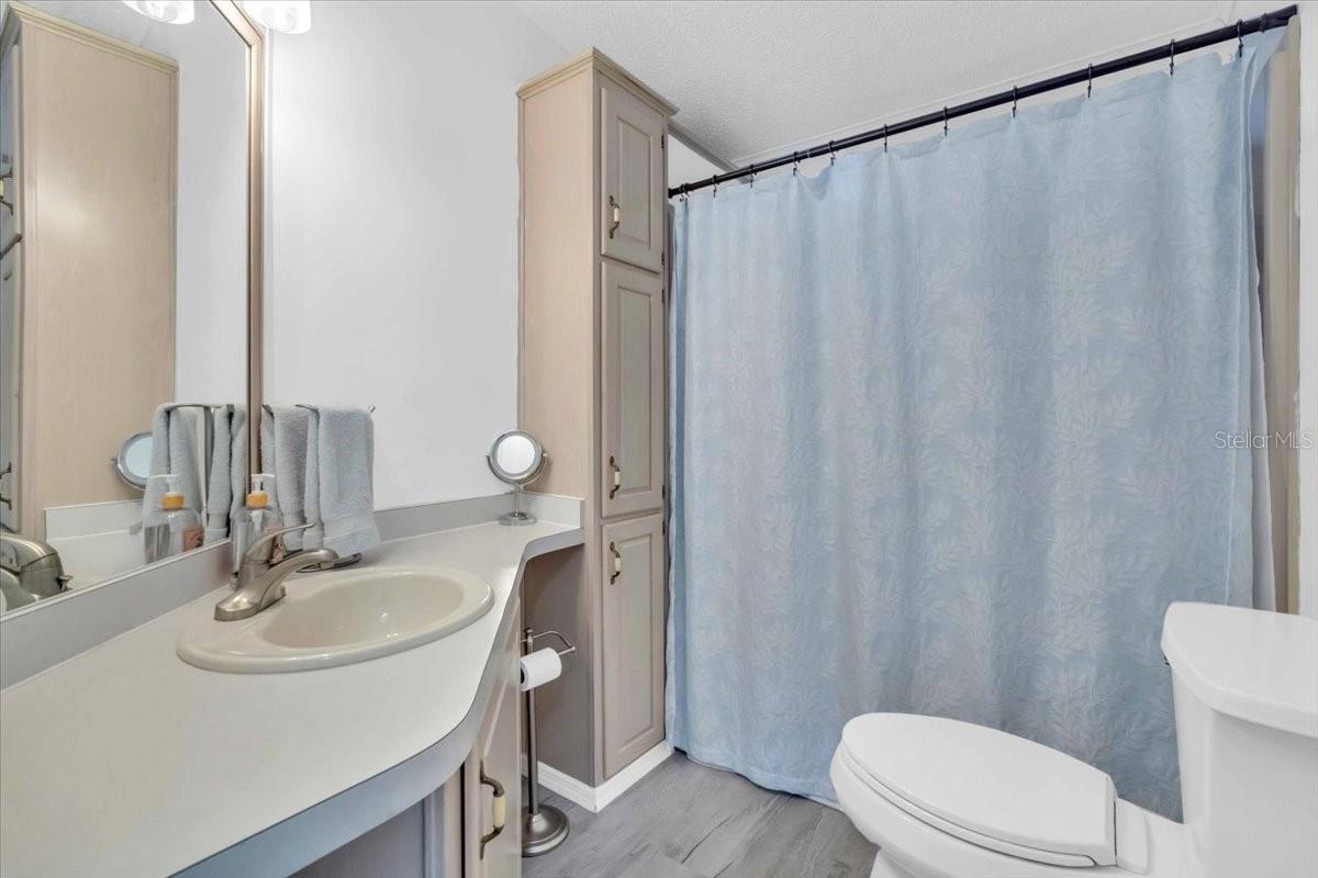 Image 21 of 28 For 8102 Marie Lane