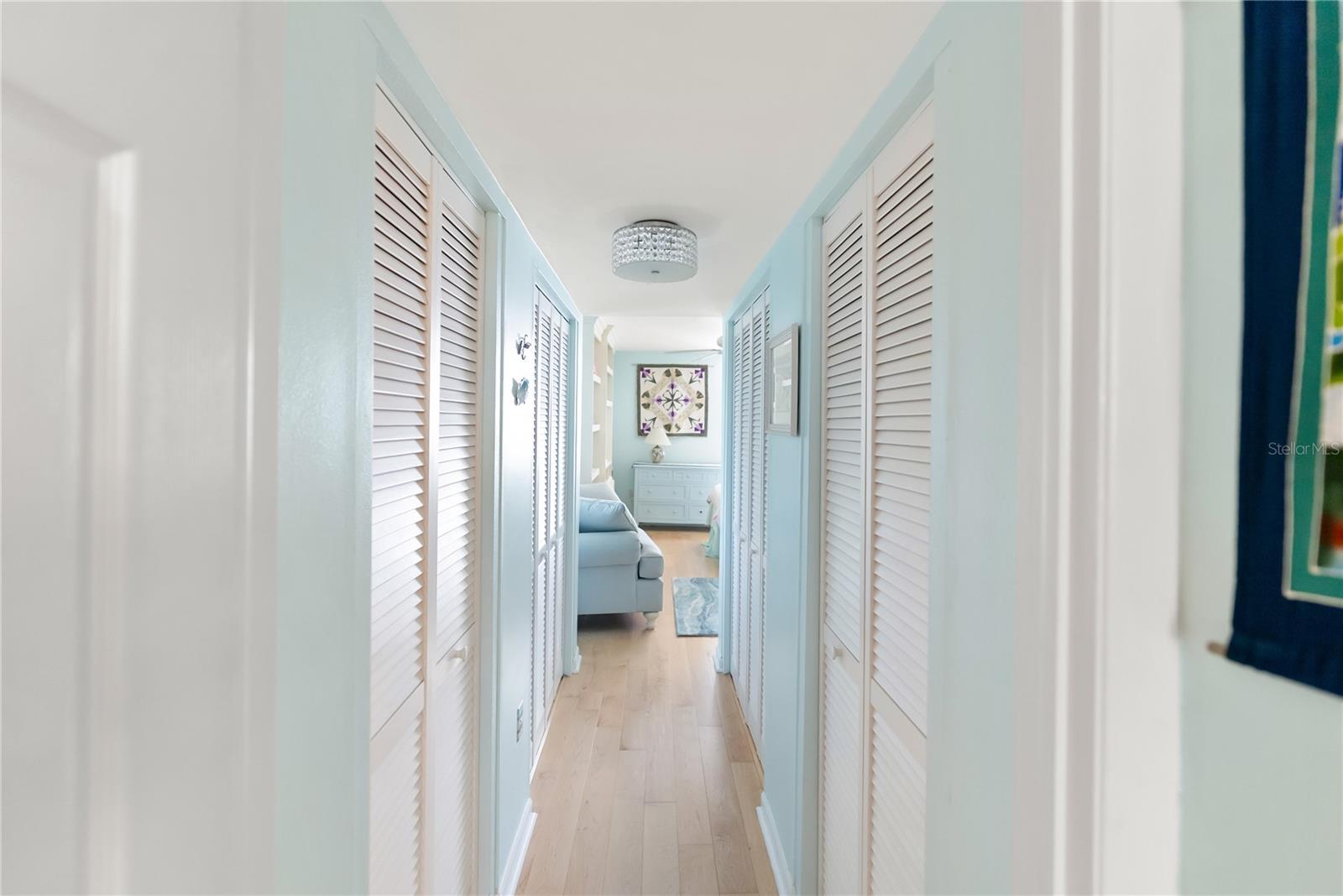 Image 36 of 76 For 1770 Benjamin Franklin Drive 407