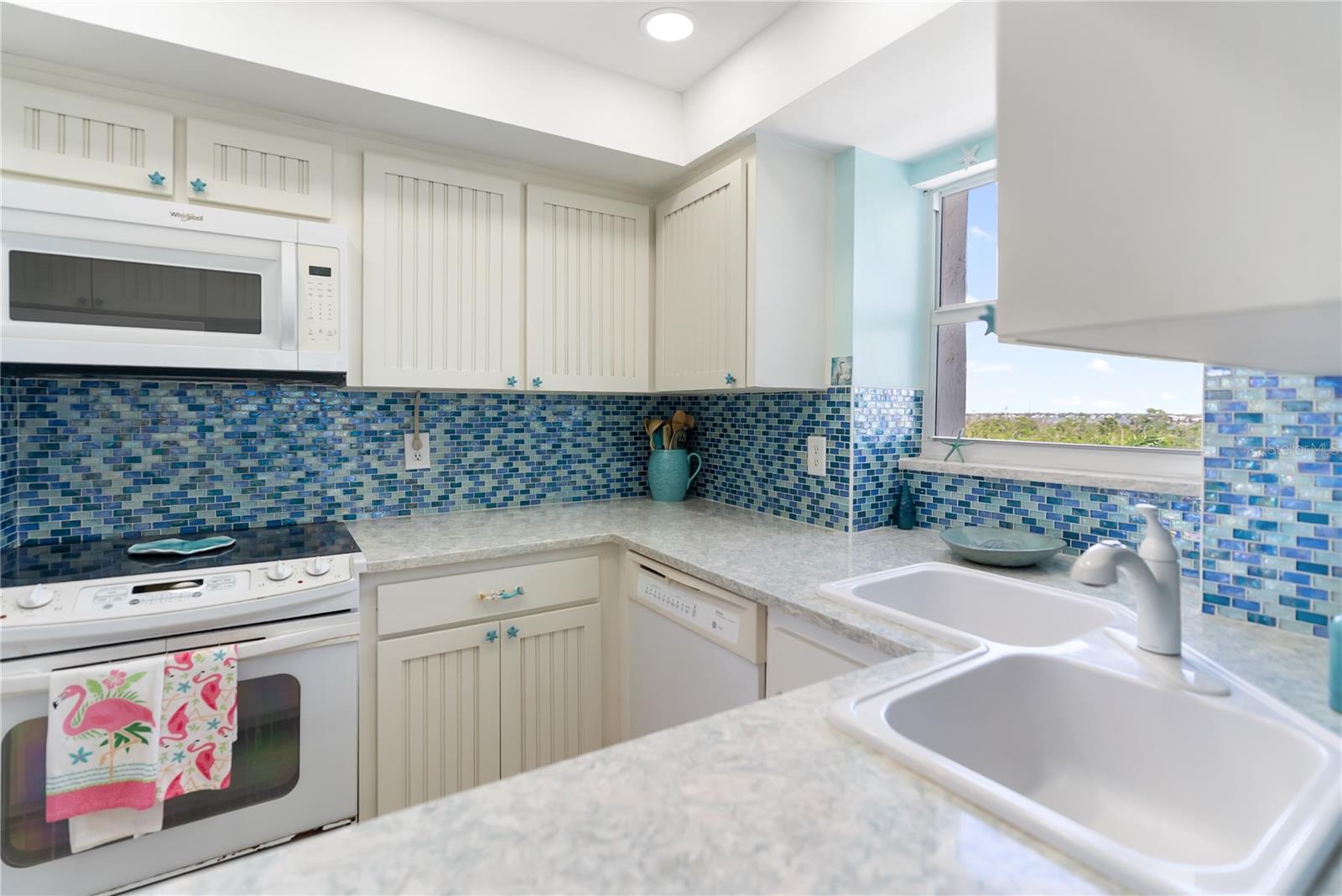 Image 44 of 76 For 1770 Benjamin Franklin Drive 407